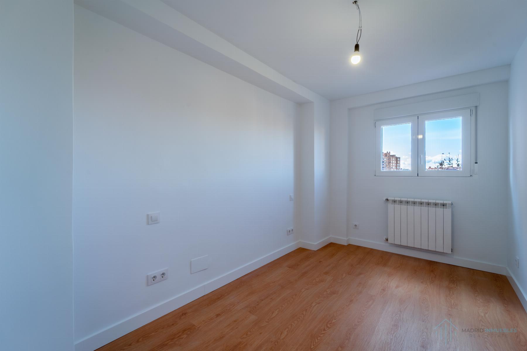 For sale of flat in Madrid