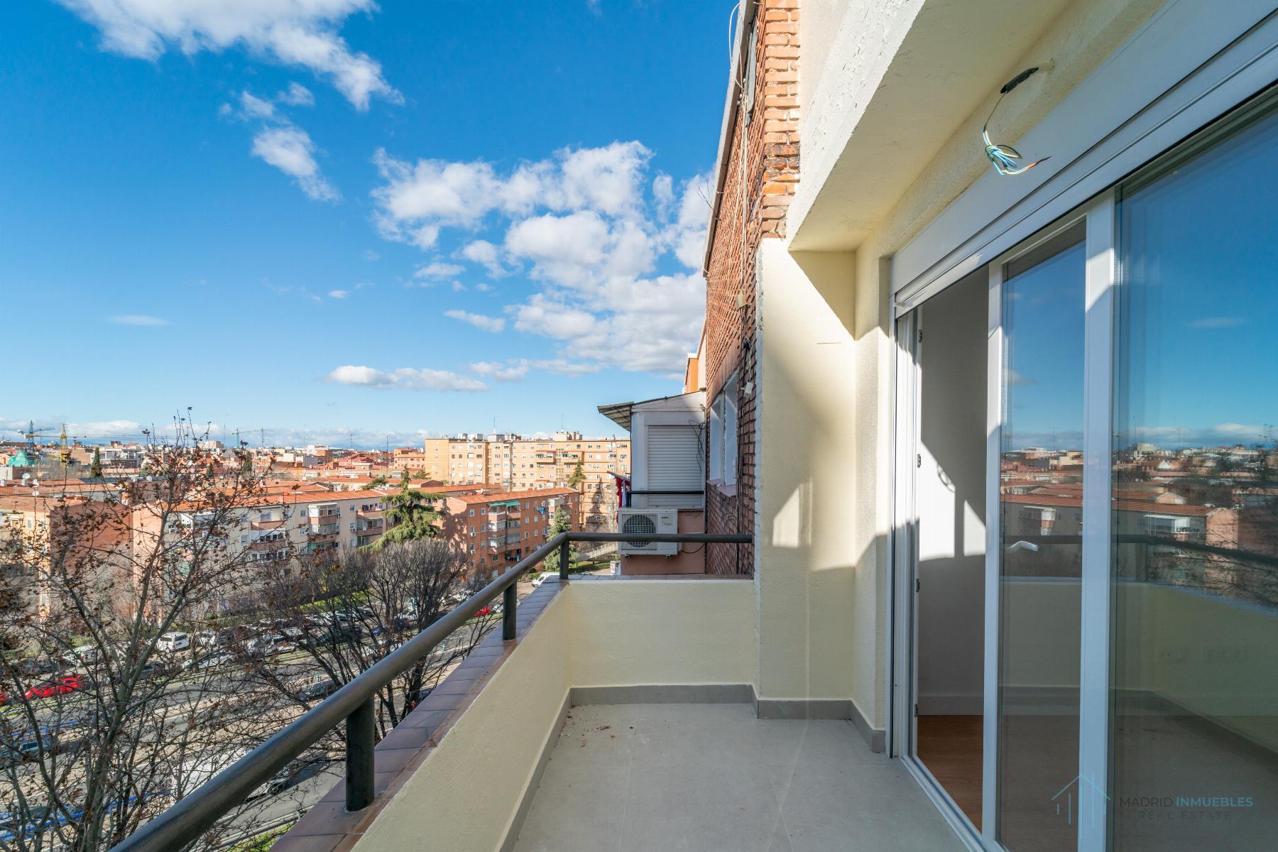 For sale of flat in Madrid