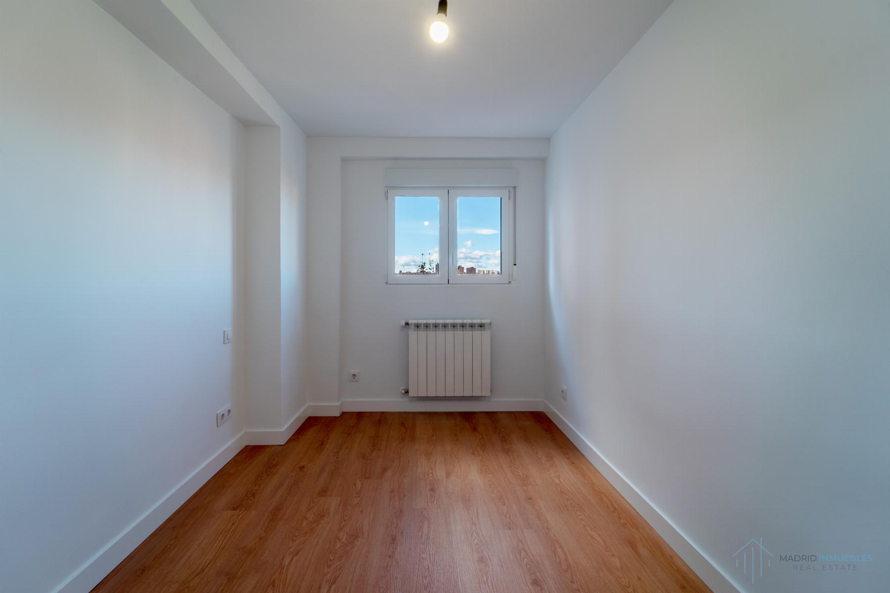 For sale of flat in Madrid