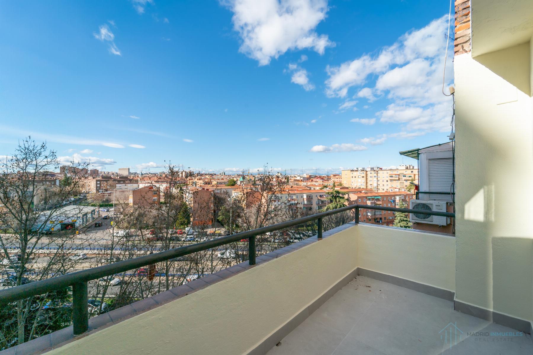 For sale of flat in Madrid