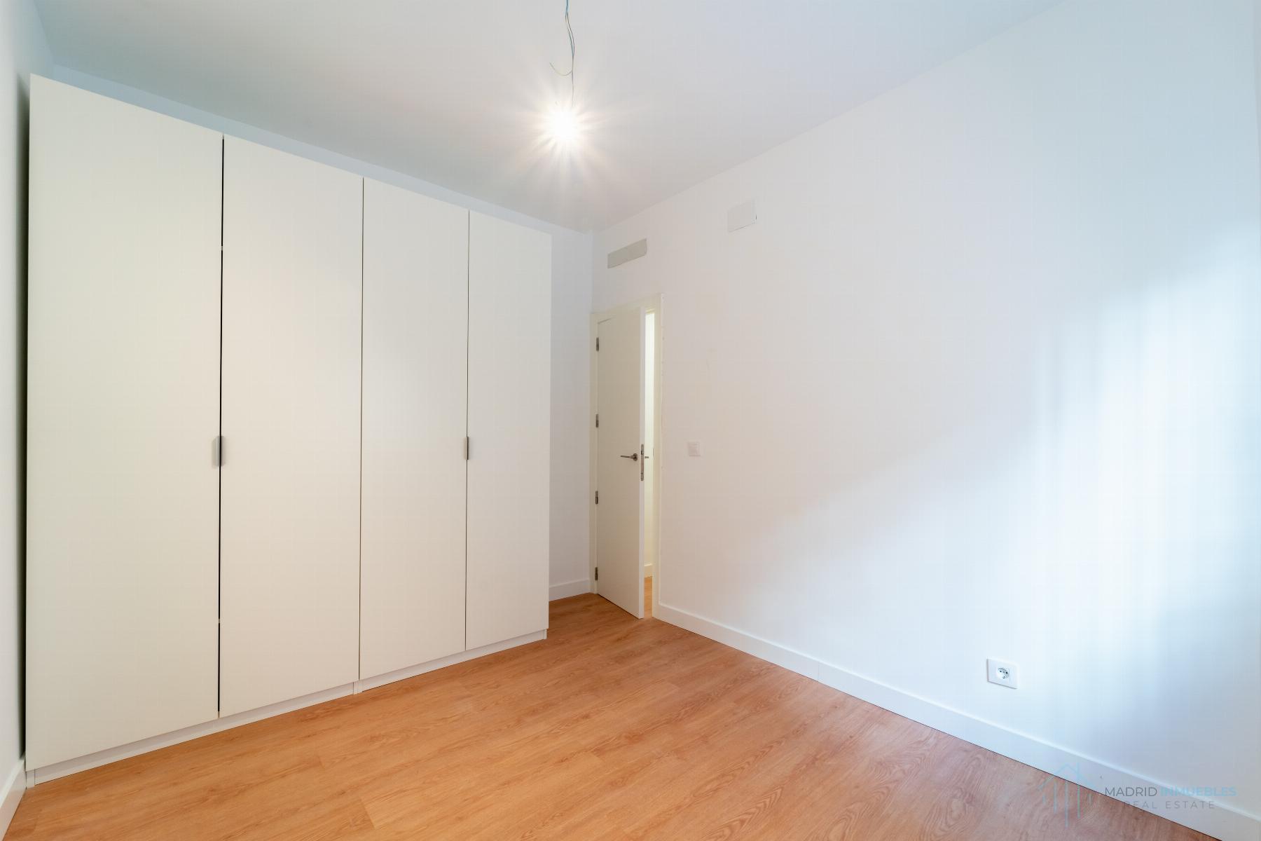 For sale of flat in Madrid