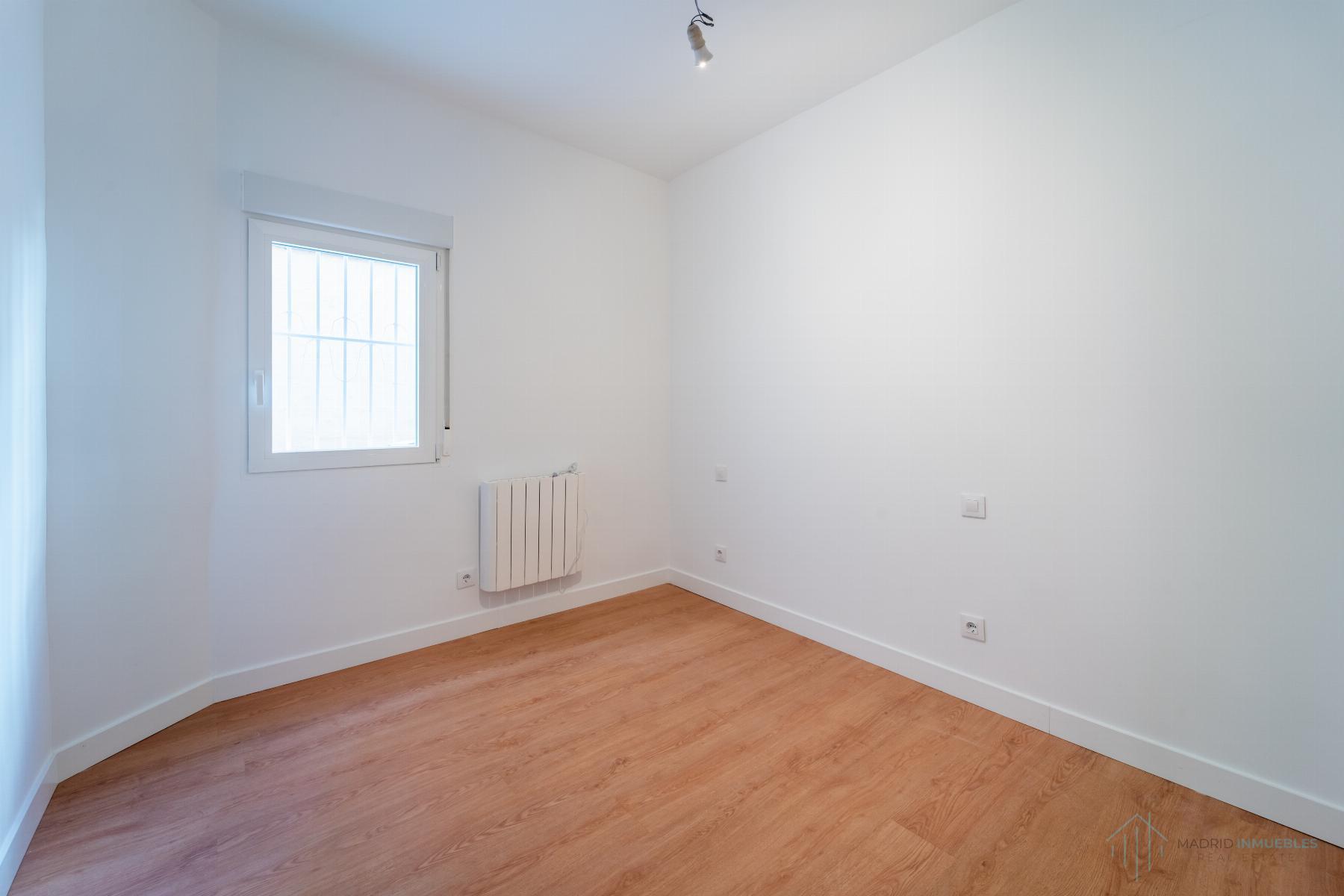 For sale of flat in Madrid