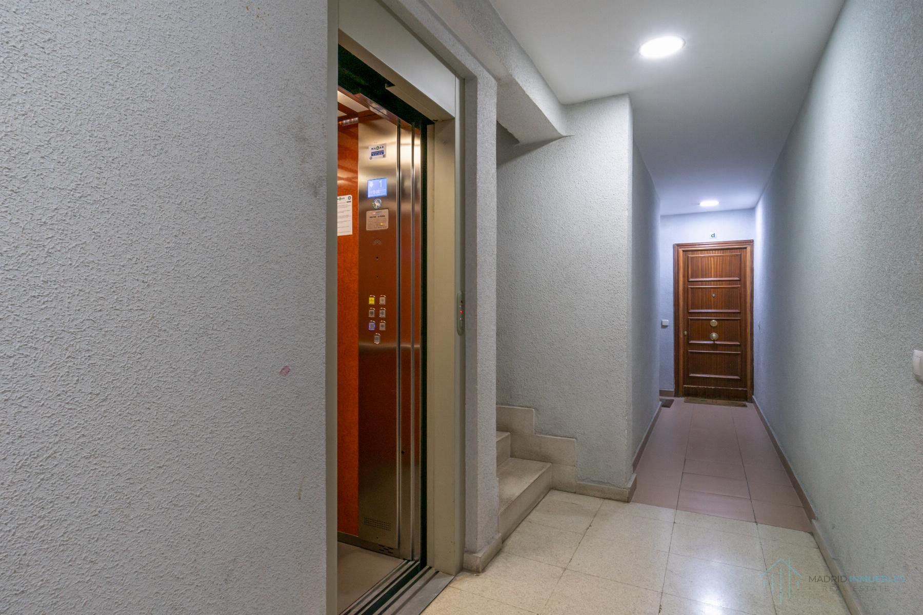 For sale of flat in Madrid