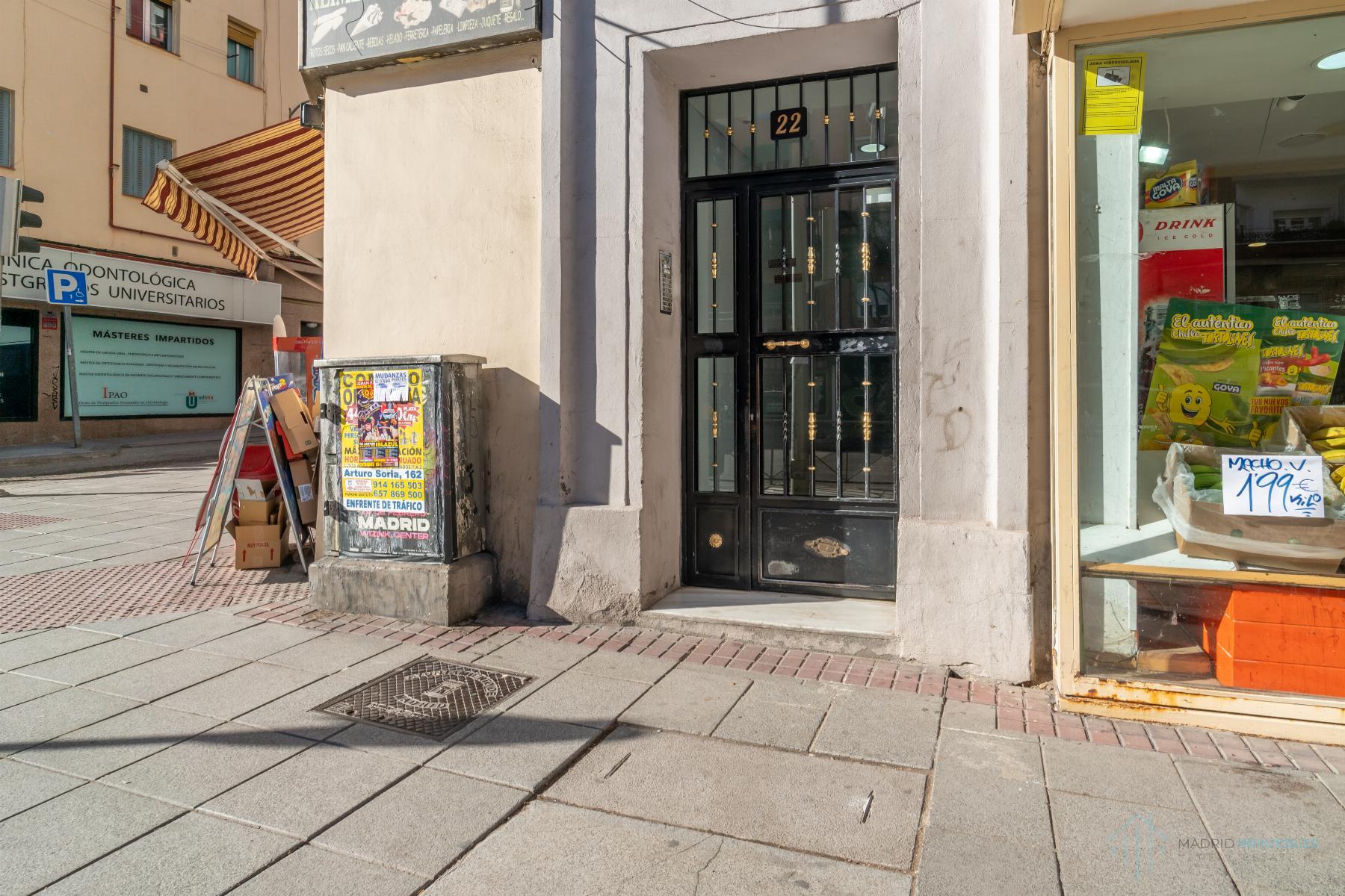 For sale of flat in Madrid