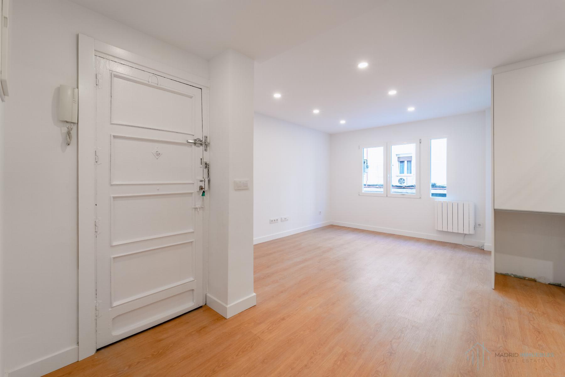For sale of flat in Madrid