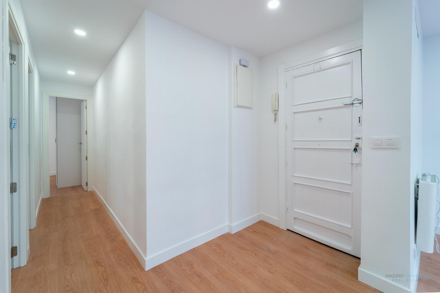 For sale of flat in Madrid