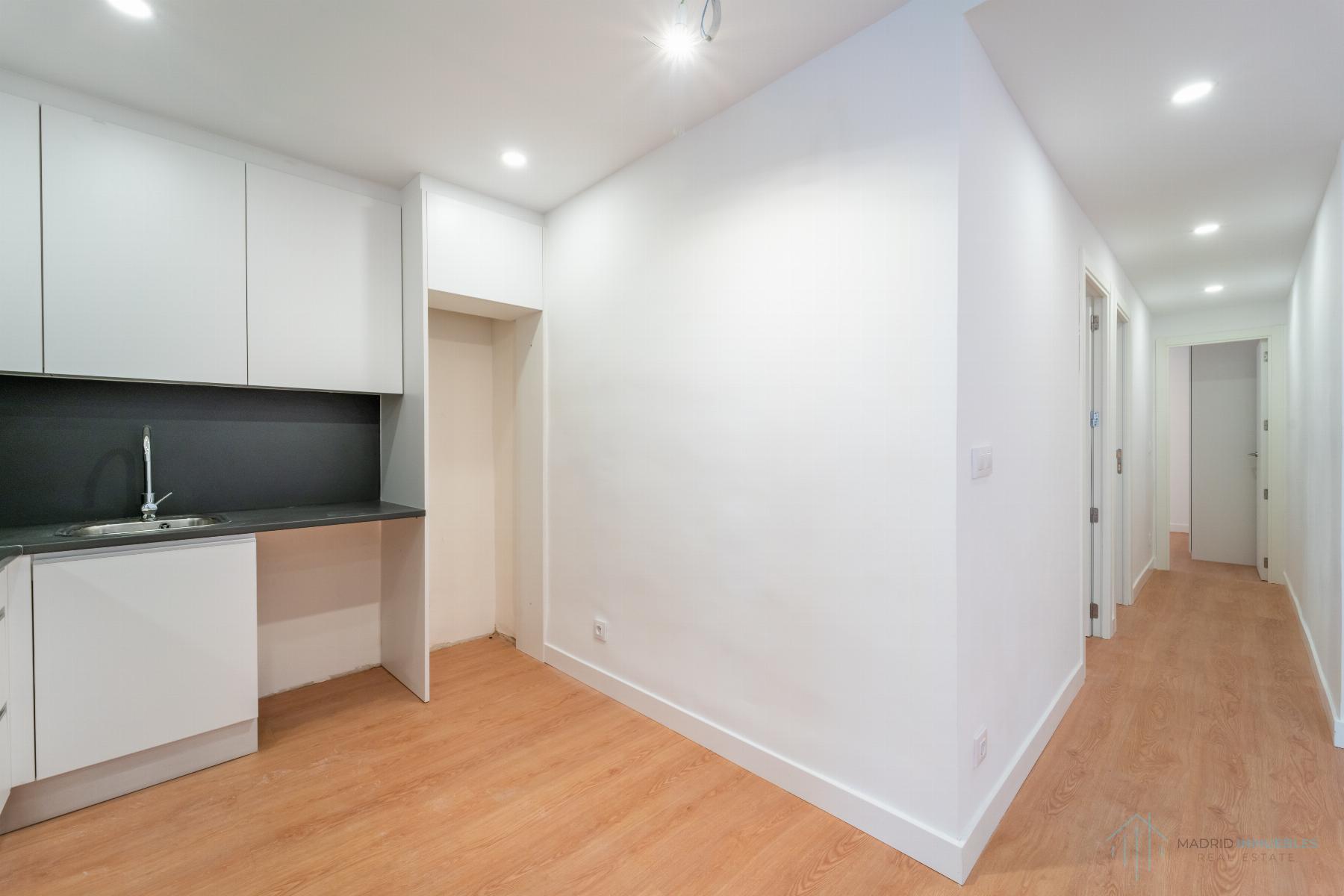 For sale of flat in Madrid