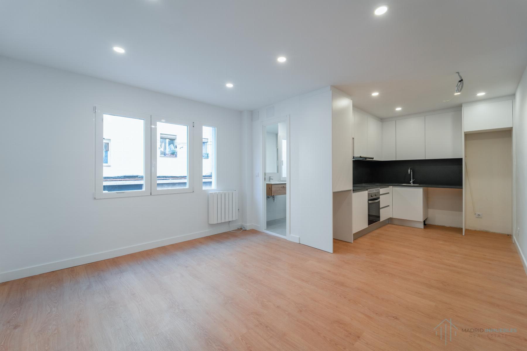 For sale of flat in Madrid