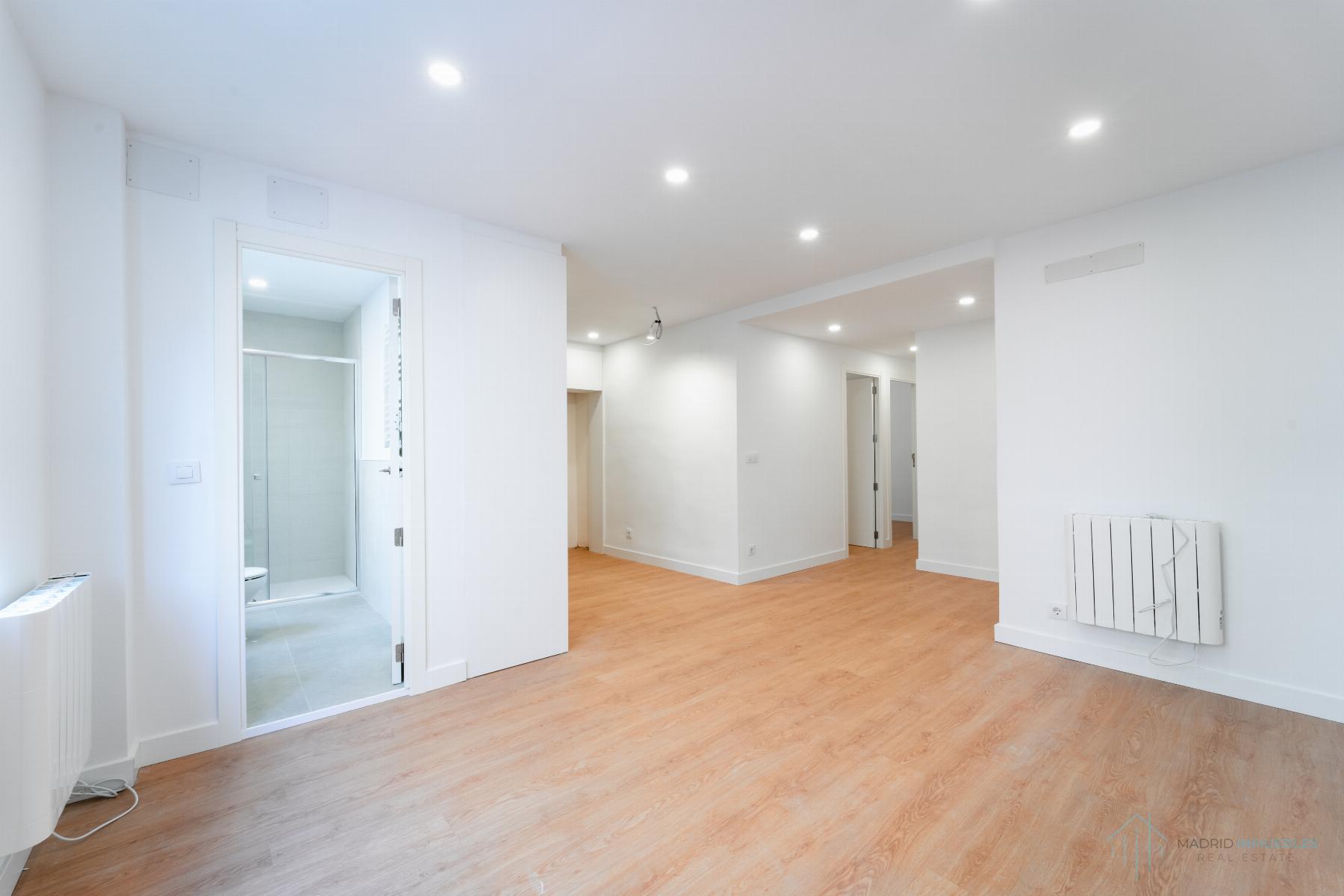 For sale of flat in Madrid