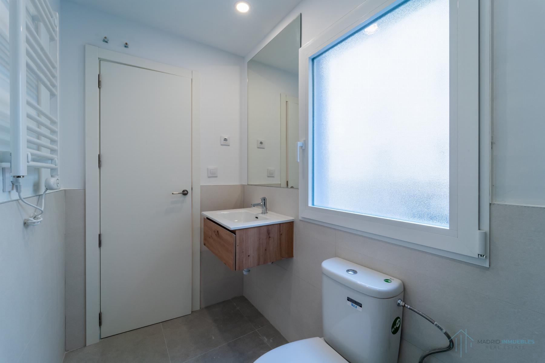 For sale of flat in Madrid