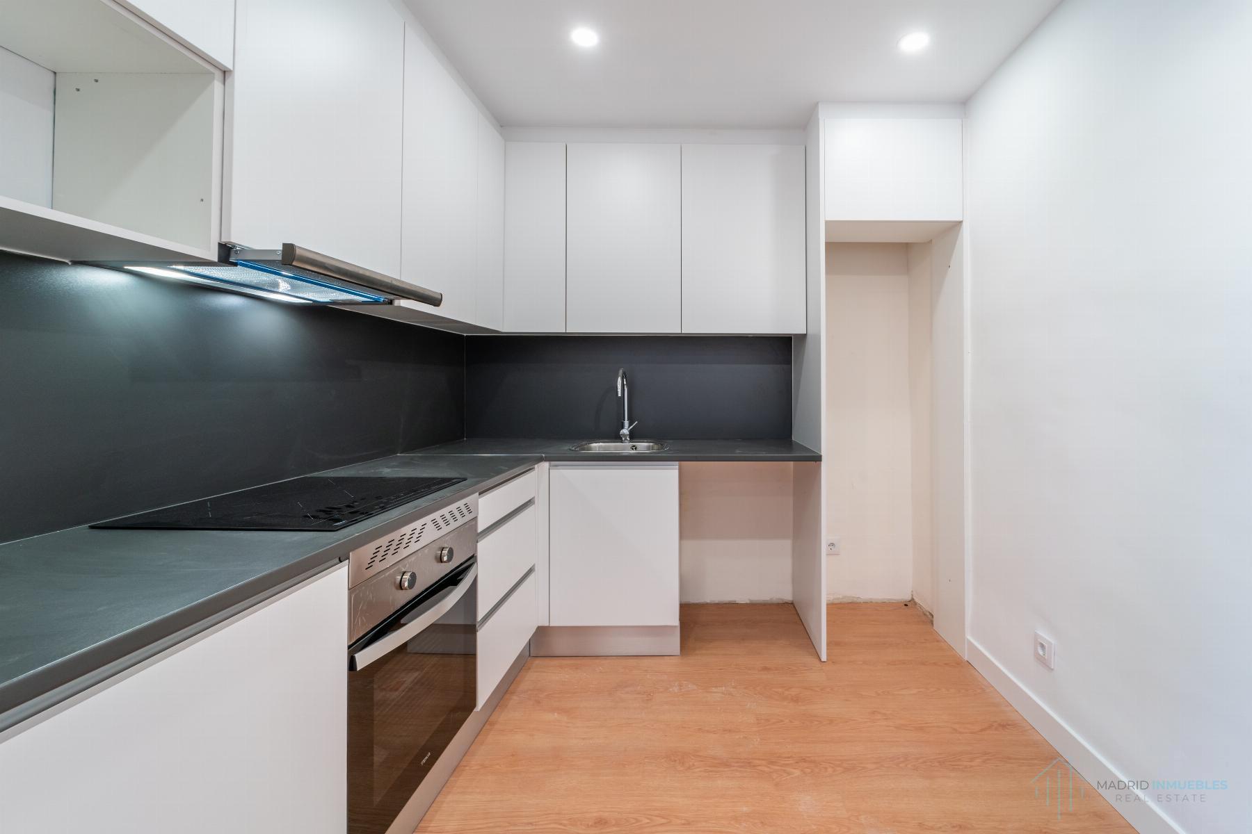 For sale of flat in Madrid