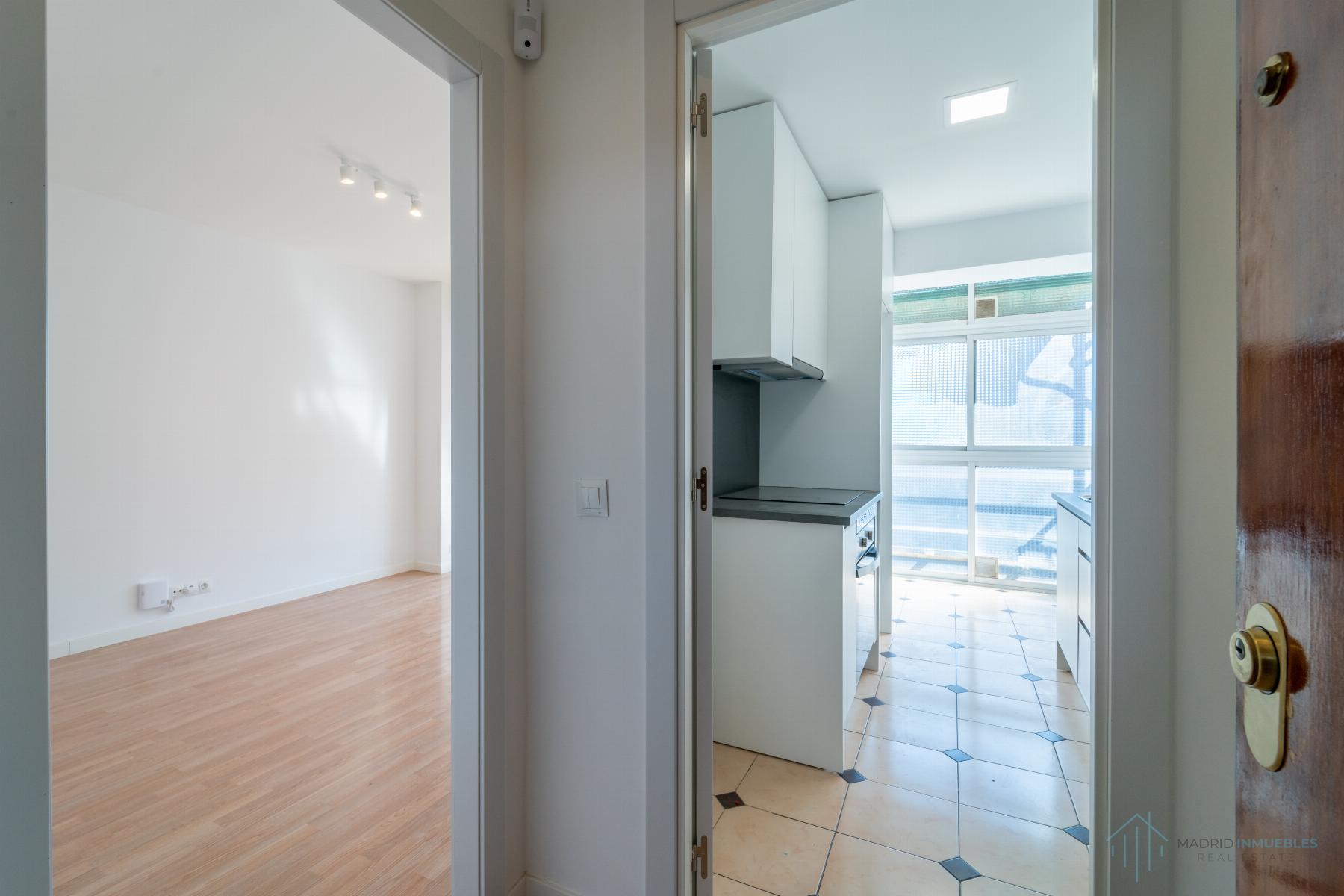For sale of flat in Madrid