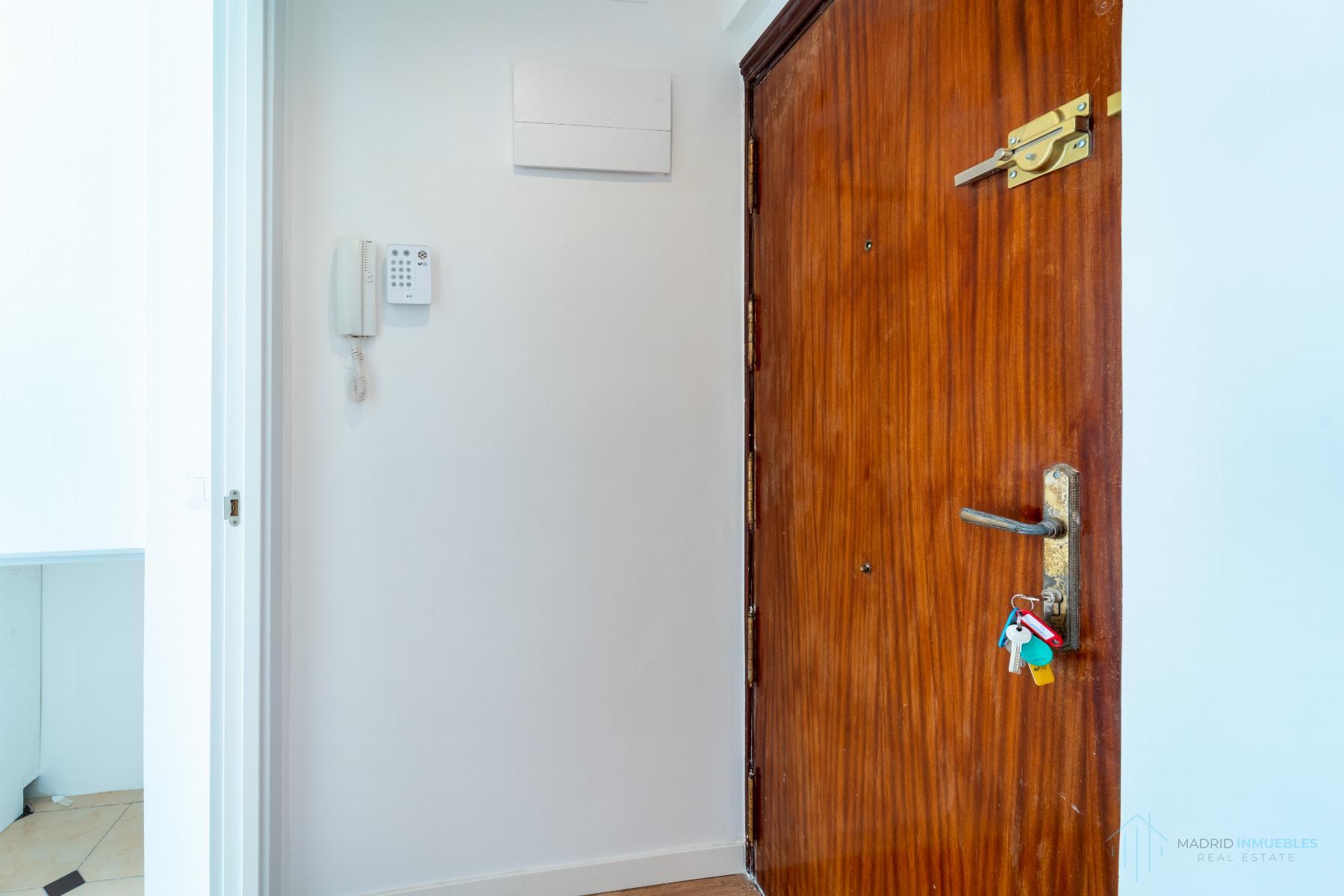 For sale of flat in Madrid