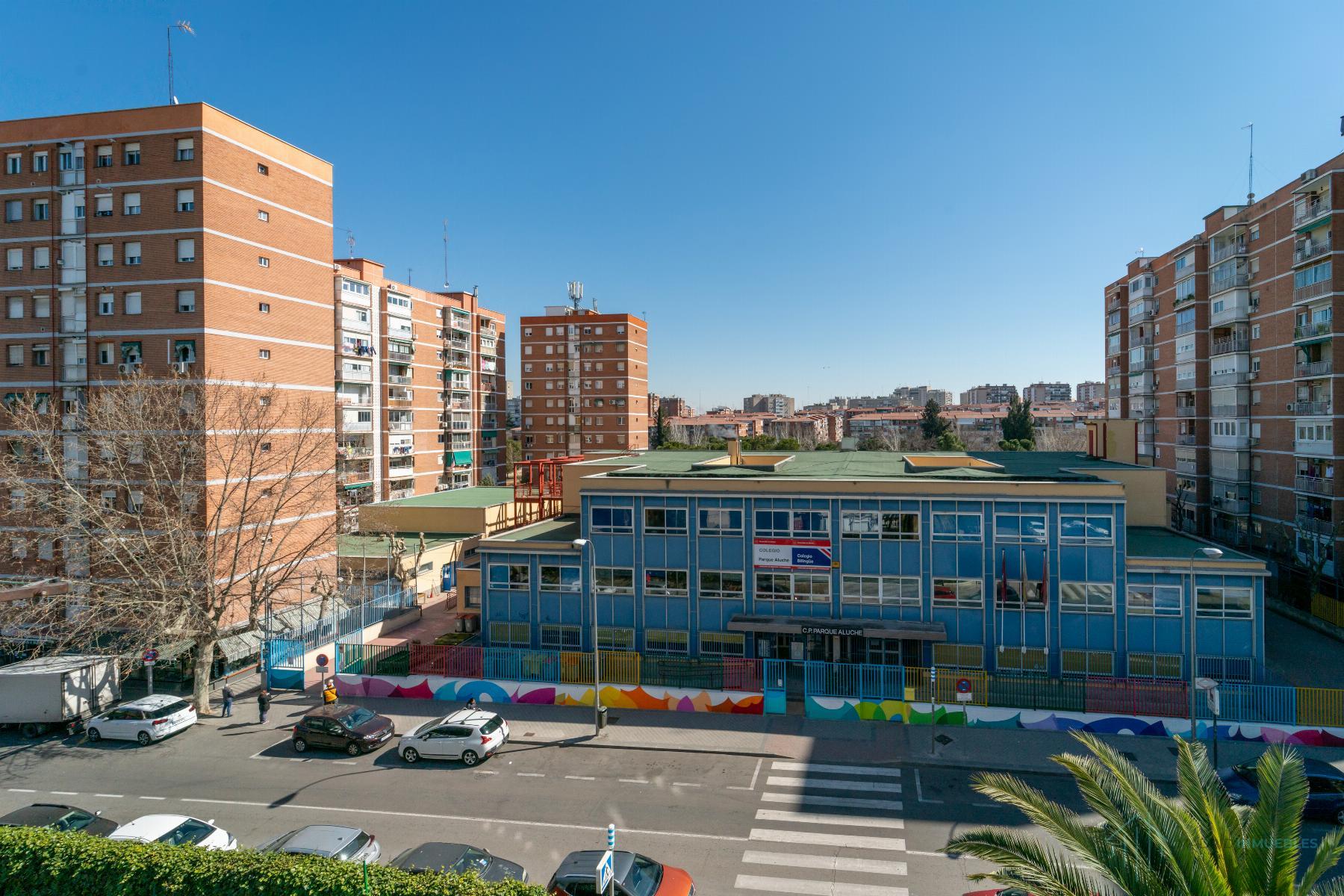 For sale of flat in Madrid