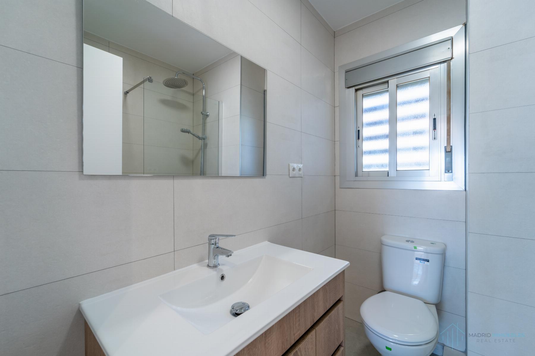 For sale of flat in Madrid