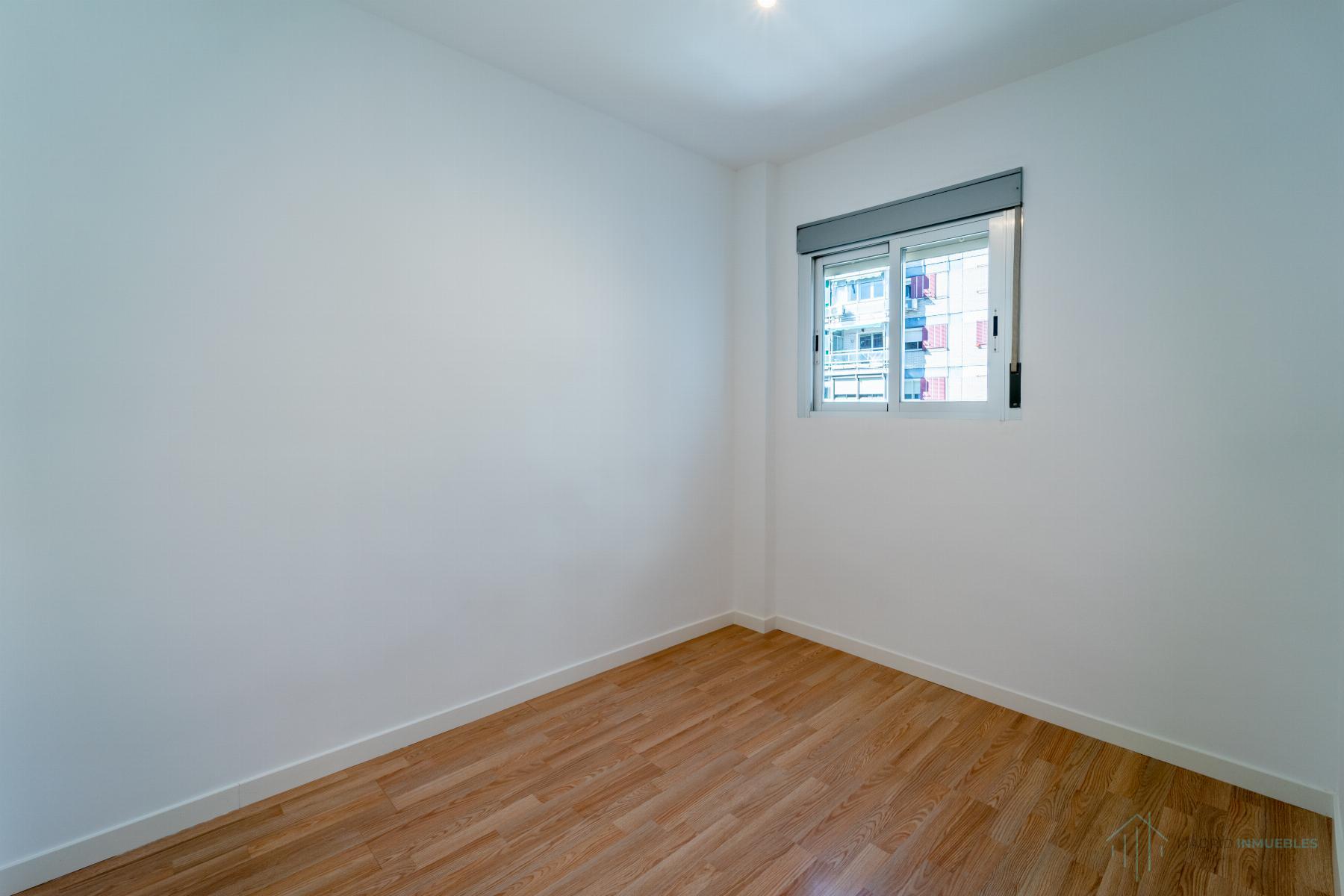 For sale of flat in Madrid