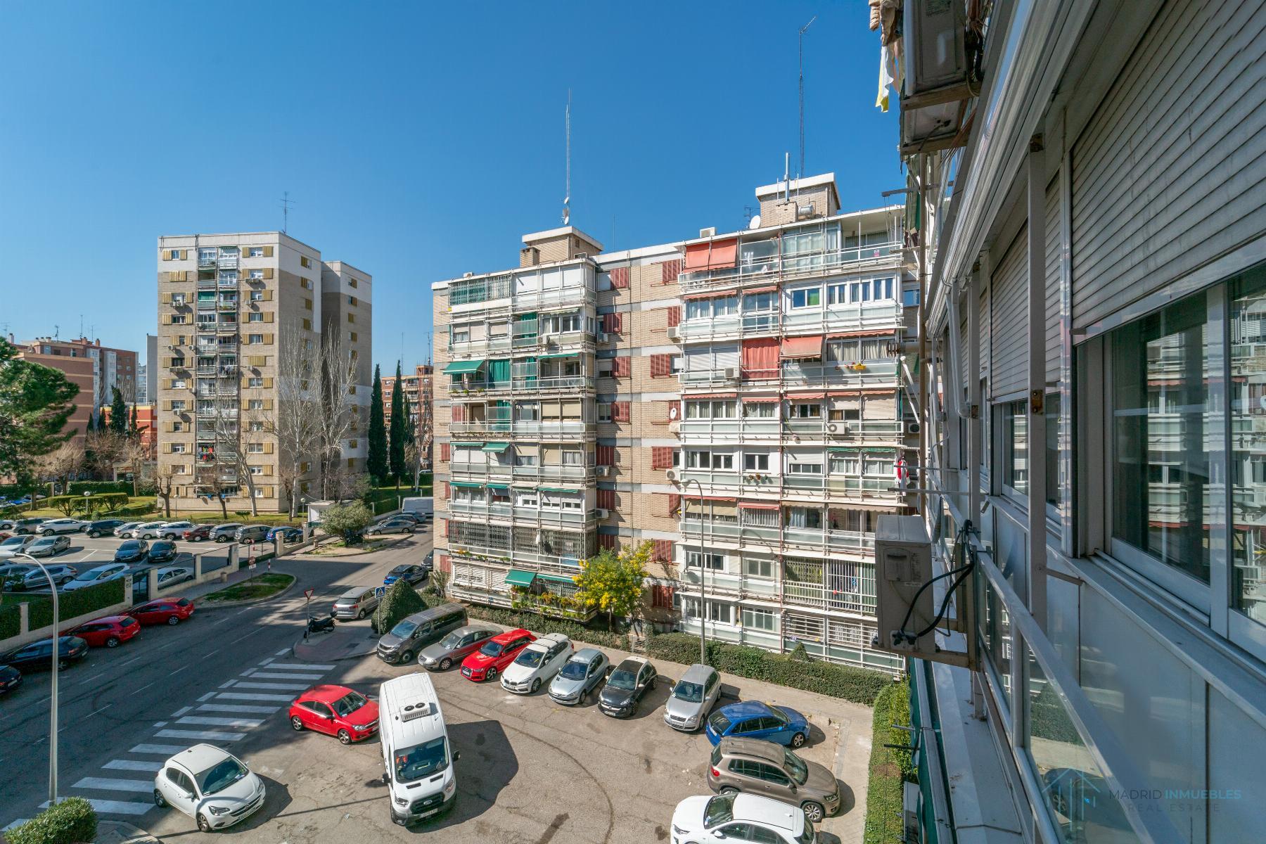 For sale of flat in Madrid