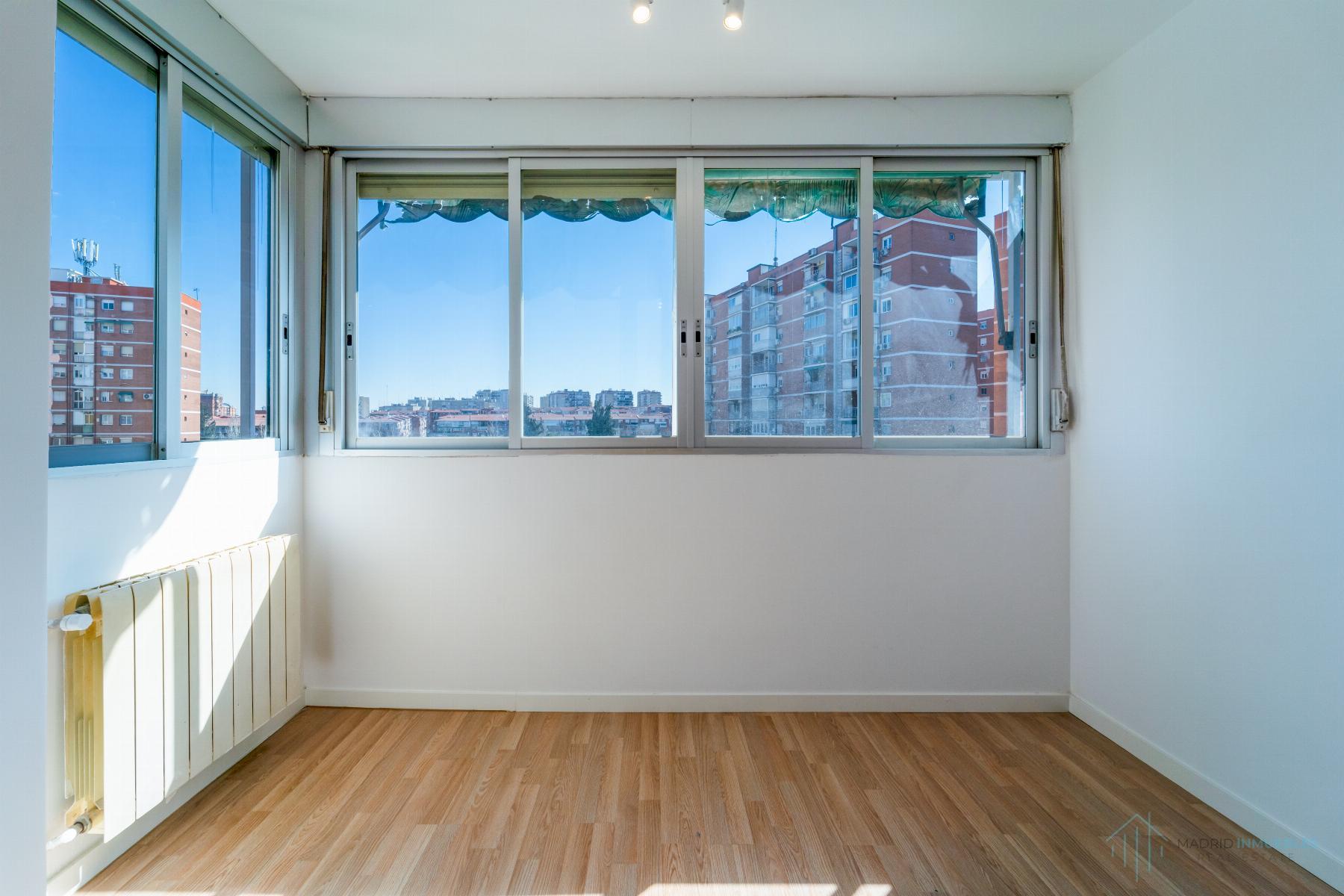 For sale of flat in Madrid