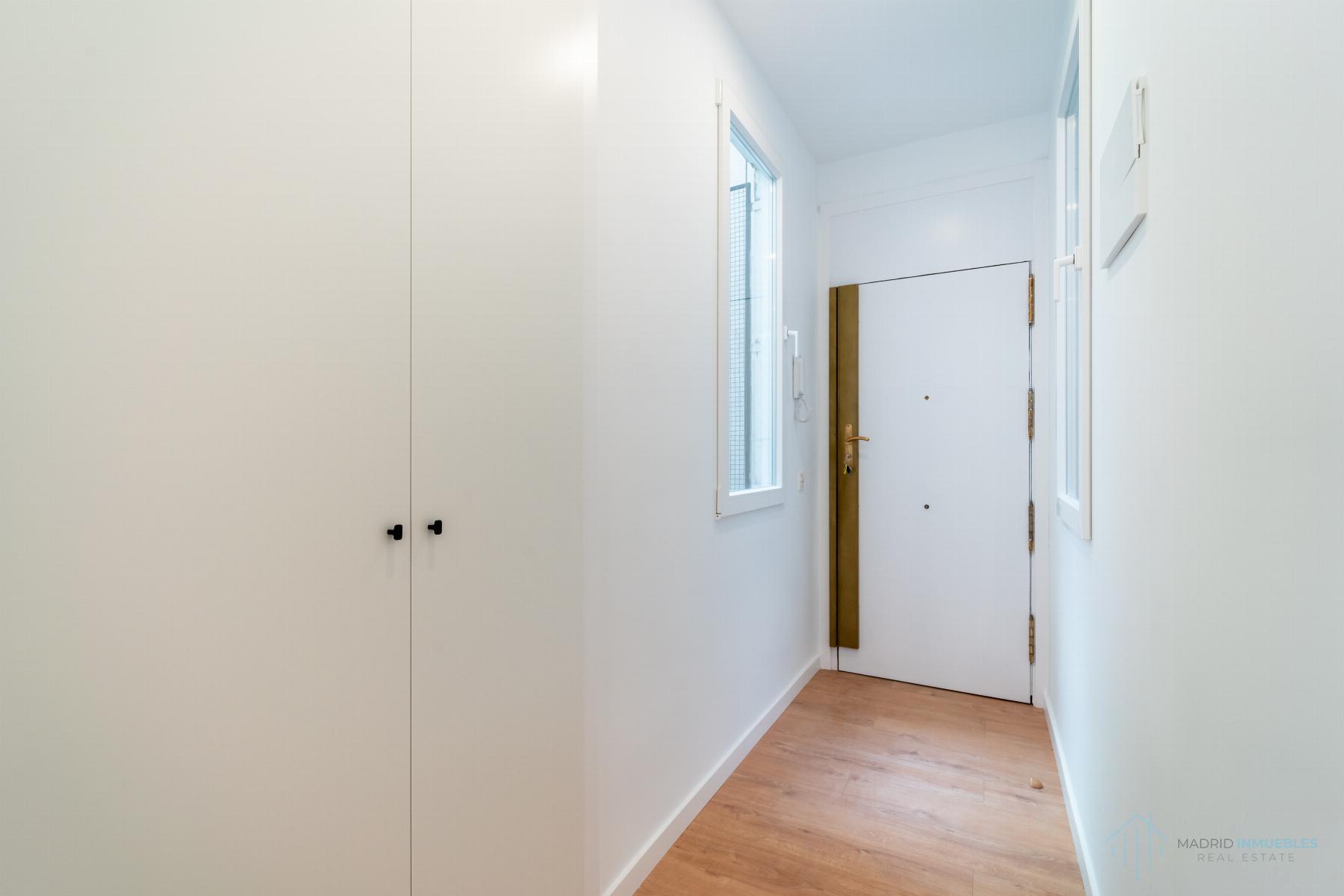 For sale of flat in Madrid