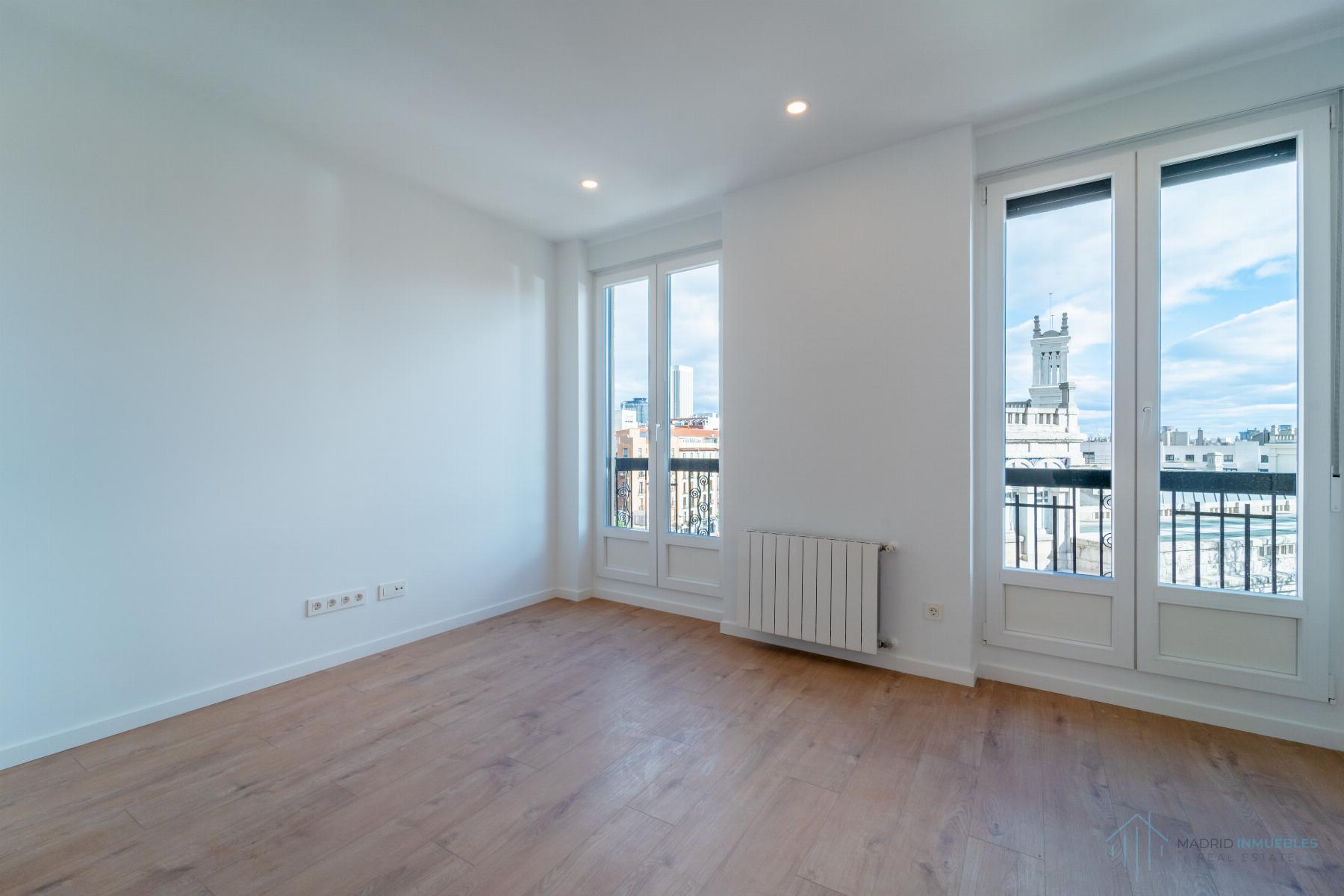 For sale of flat in Madrid