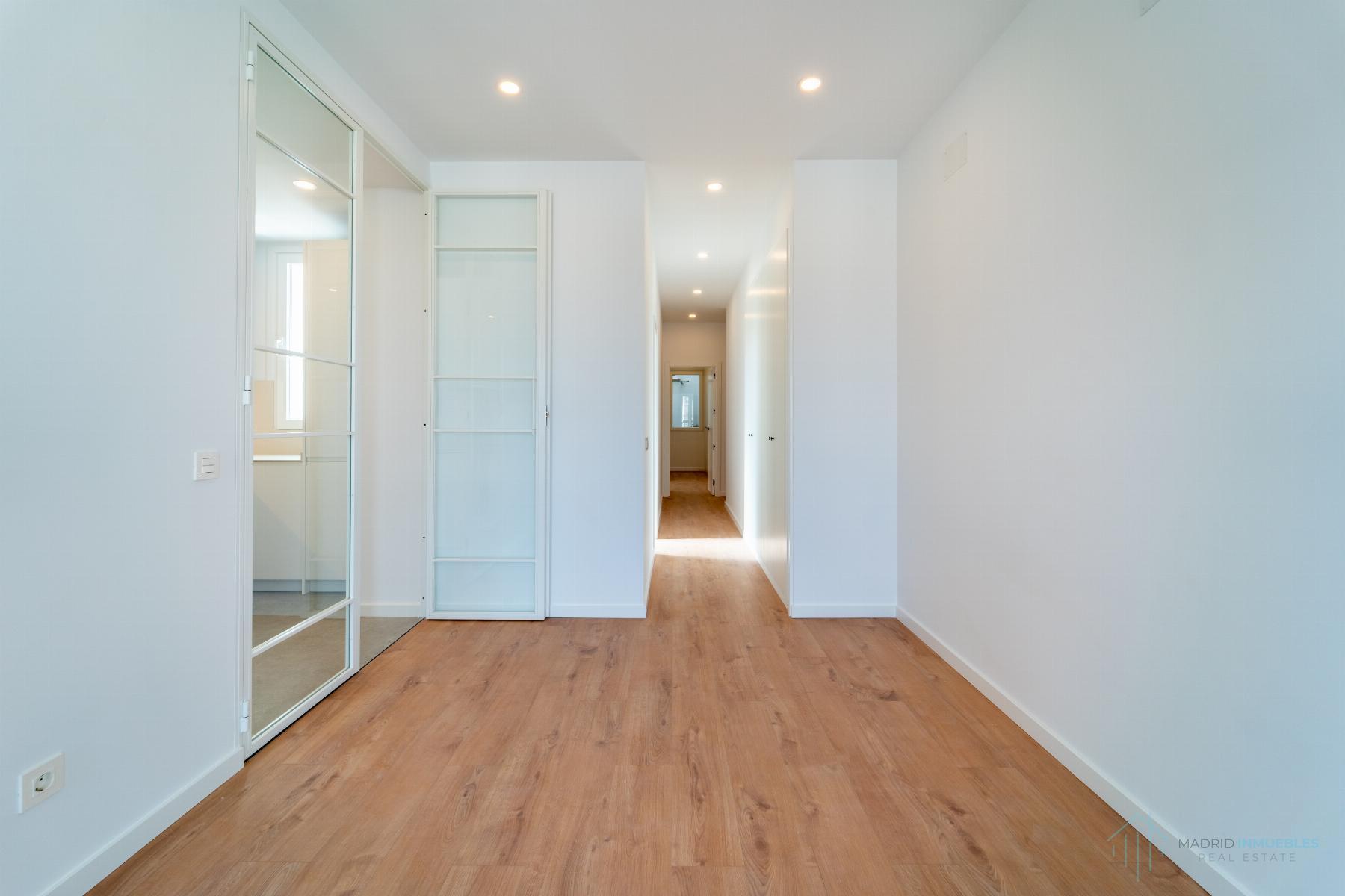 For sale of flat in Madrid