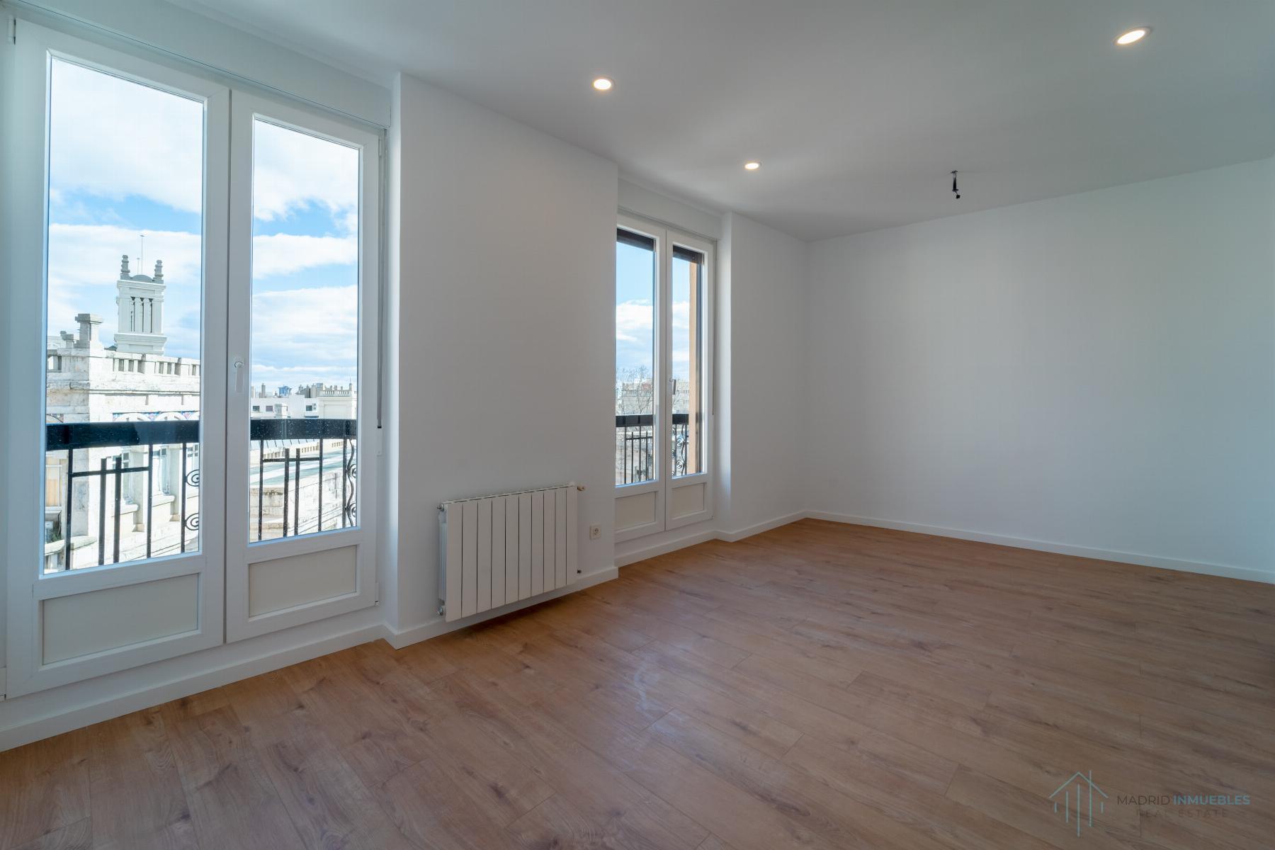 For sale of flat in Madrid