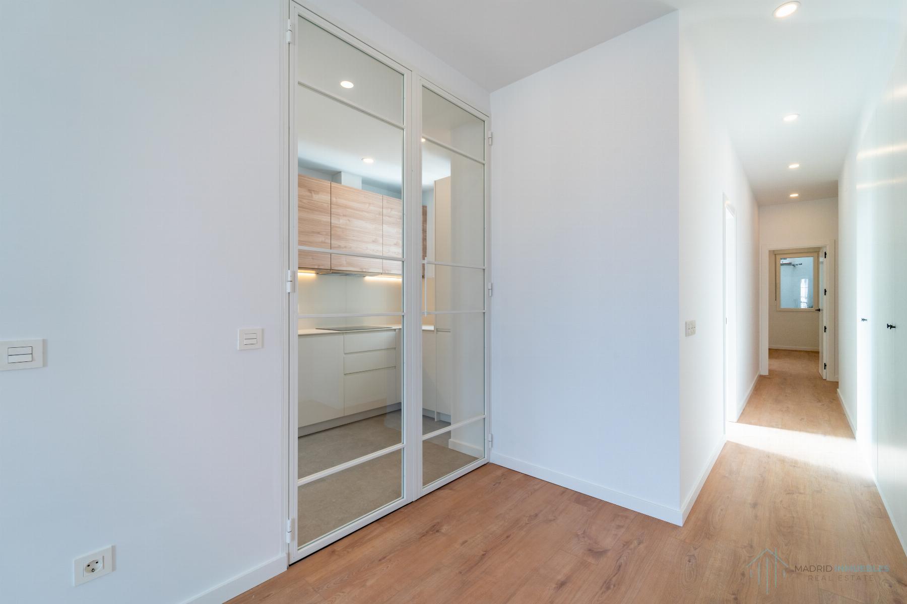 For sale of flat in Madrid