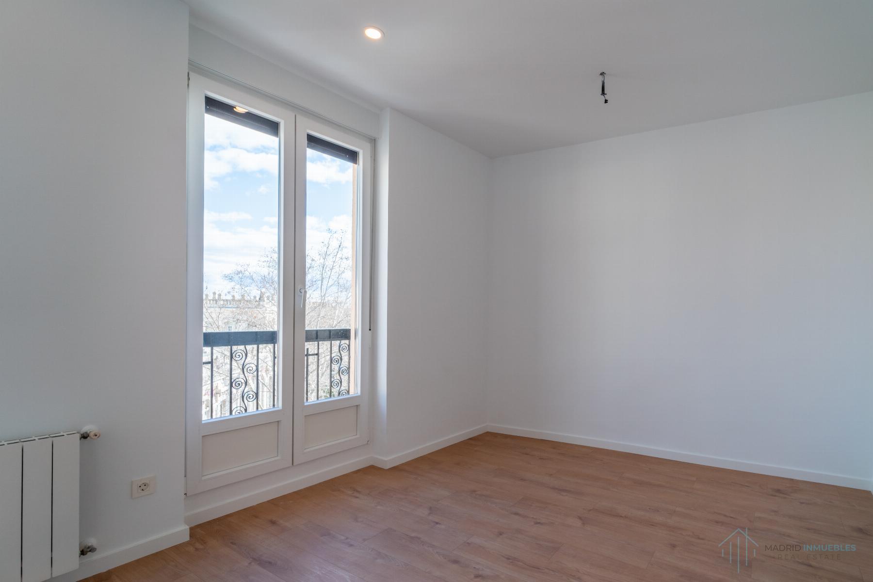 For sale of flat in Madrid