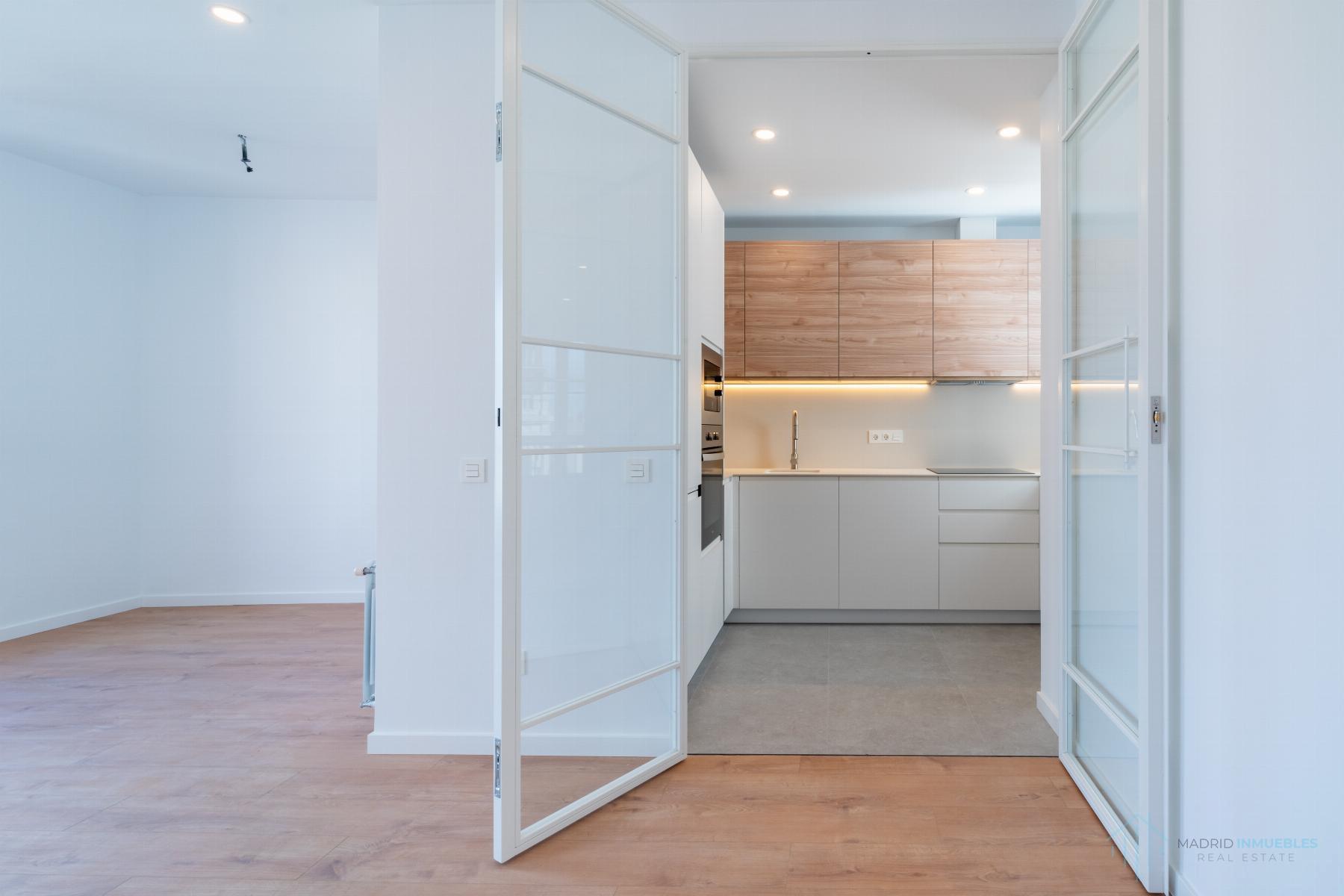 For sale of flat in Madrid