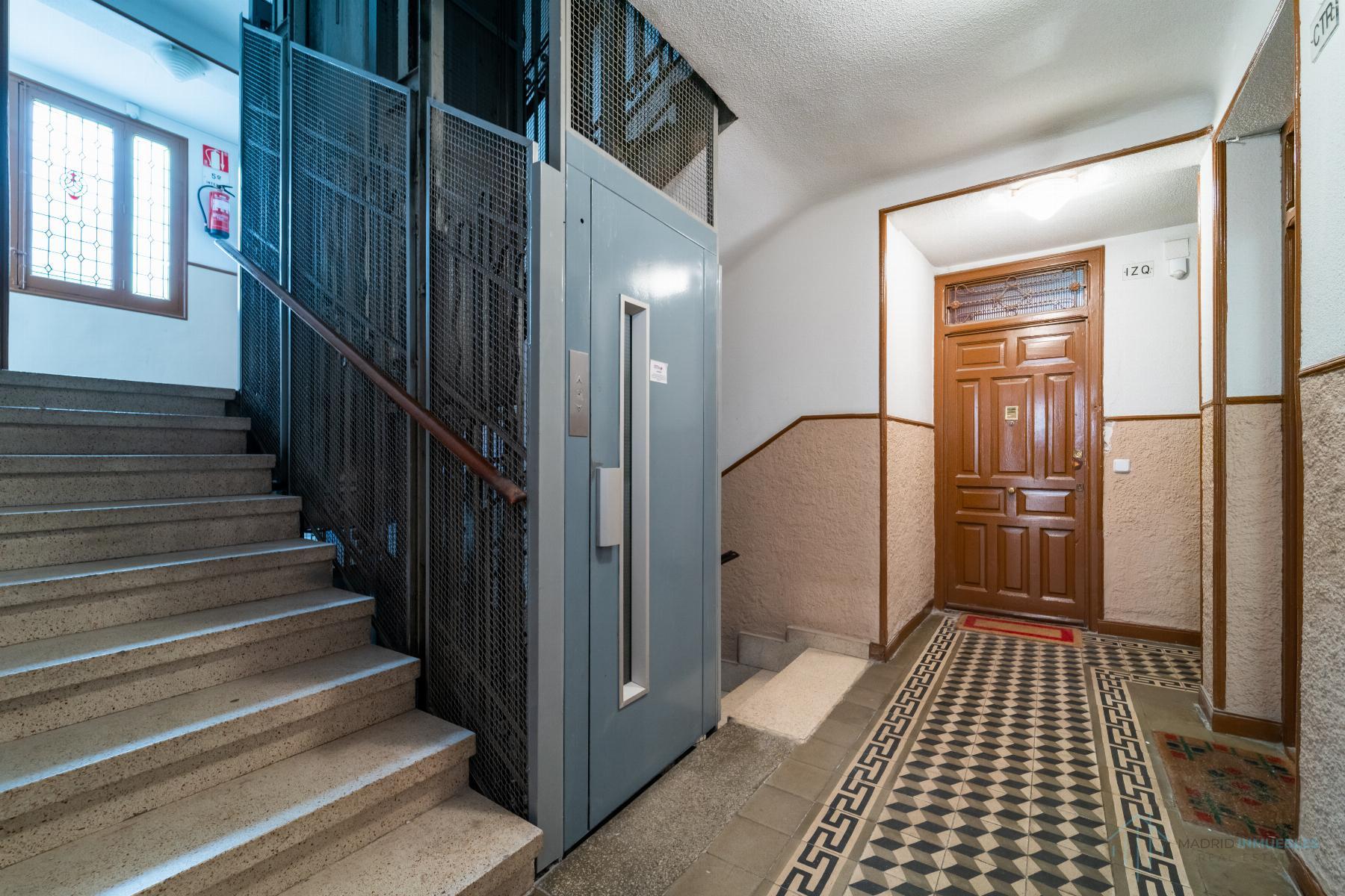 For sale of flat in Madrid