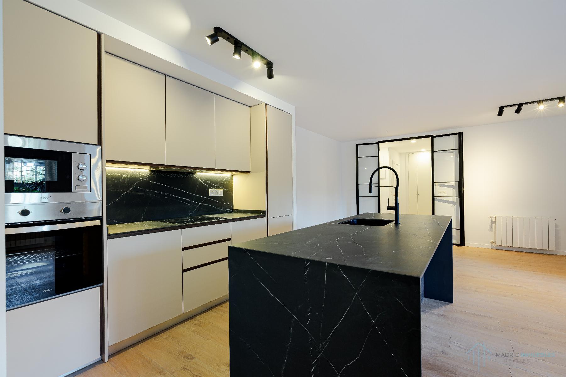 For sale of flat in Madrid
