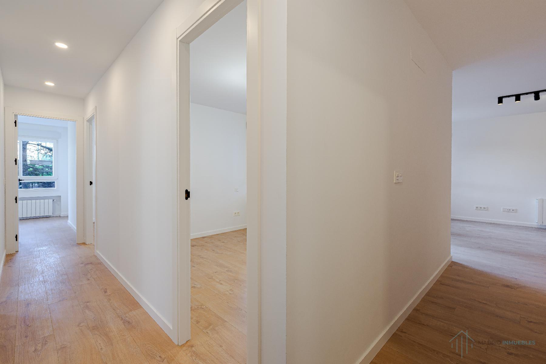 For sale of flat in Madrid