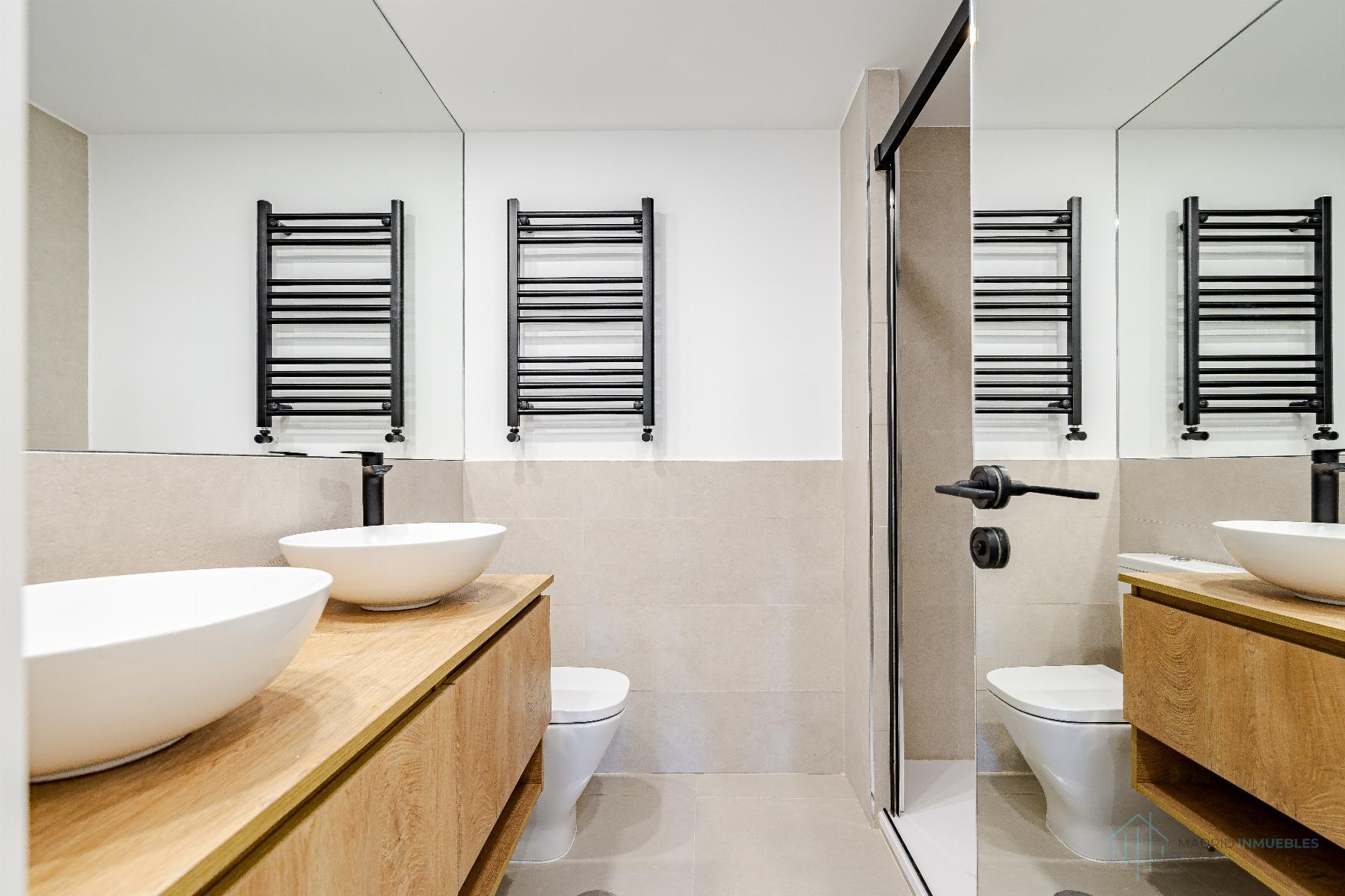 For sale of flat in Madrid