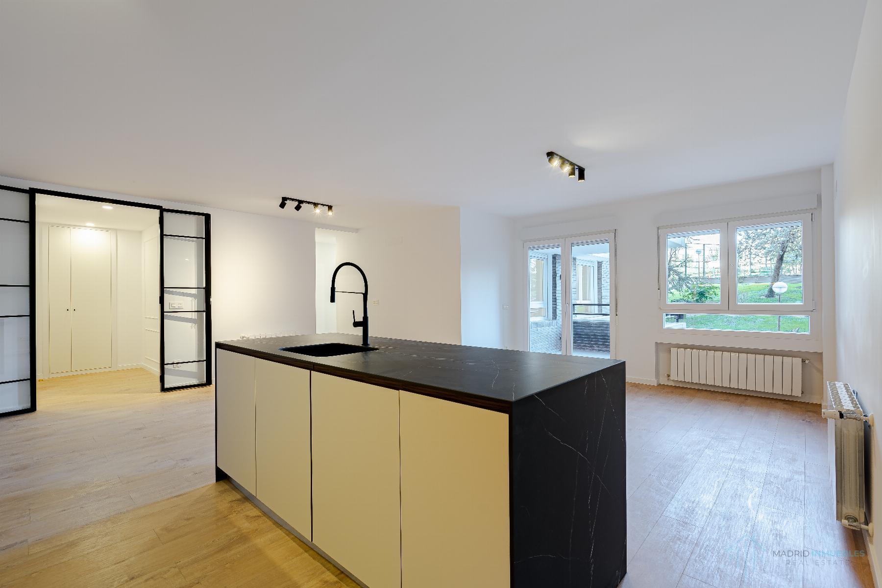 For sale of flat in Madrid