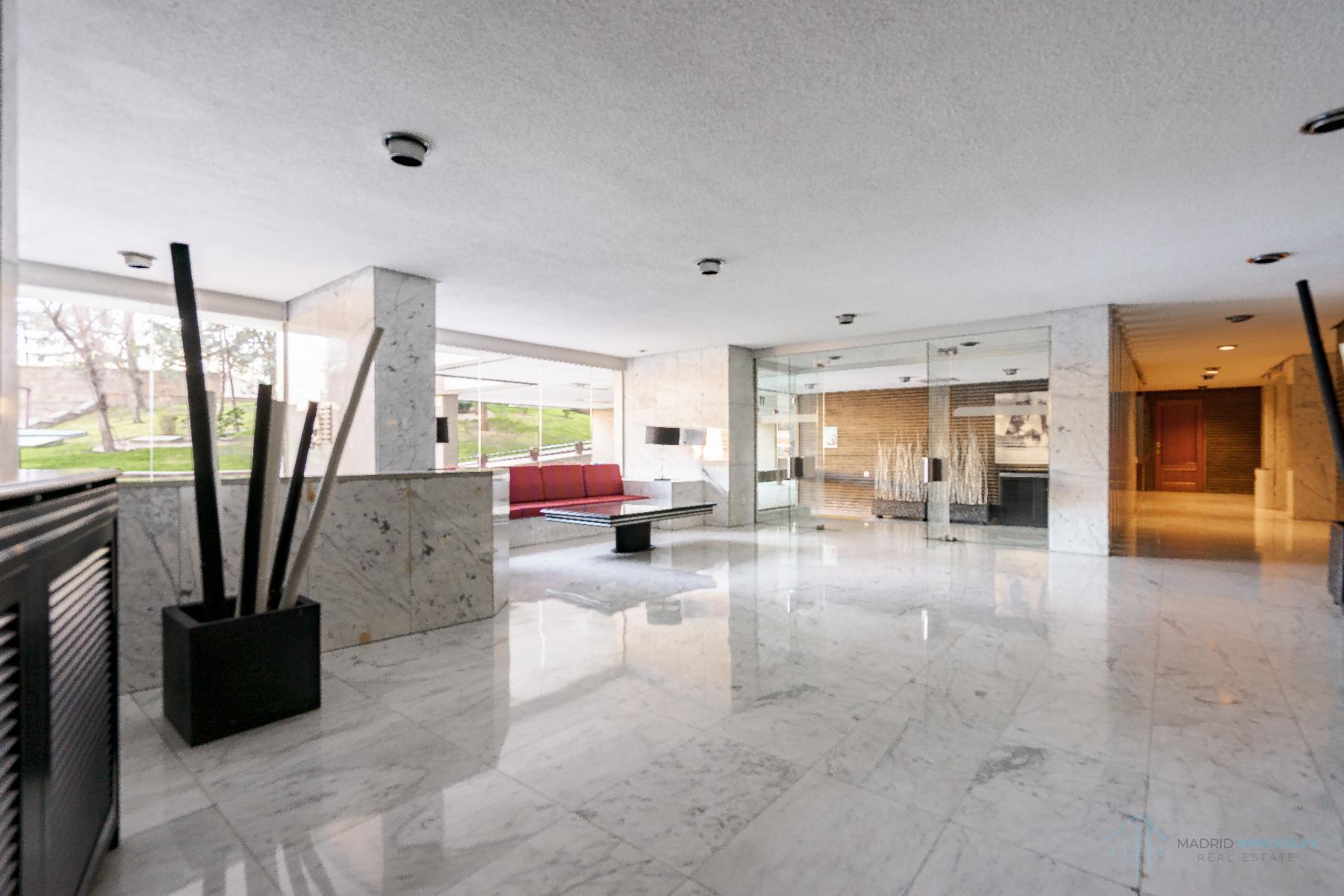 For sale of flat in Madrid