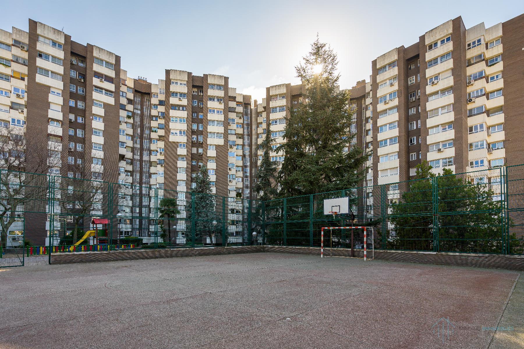 For sale of flat in Madrid