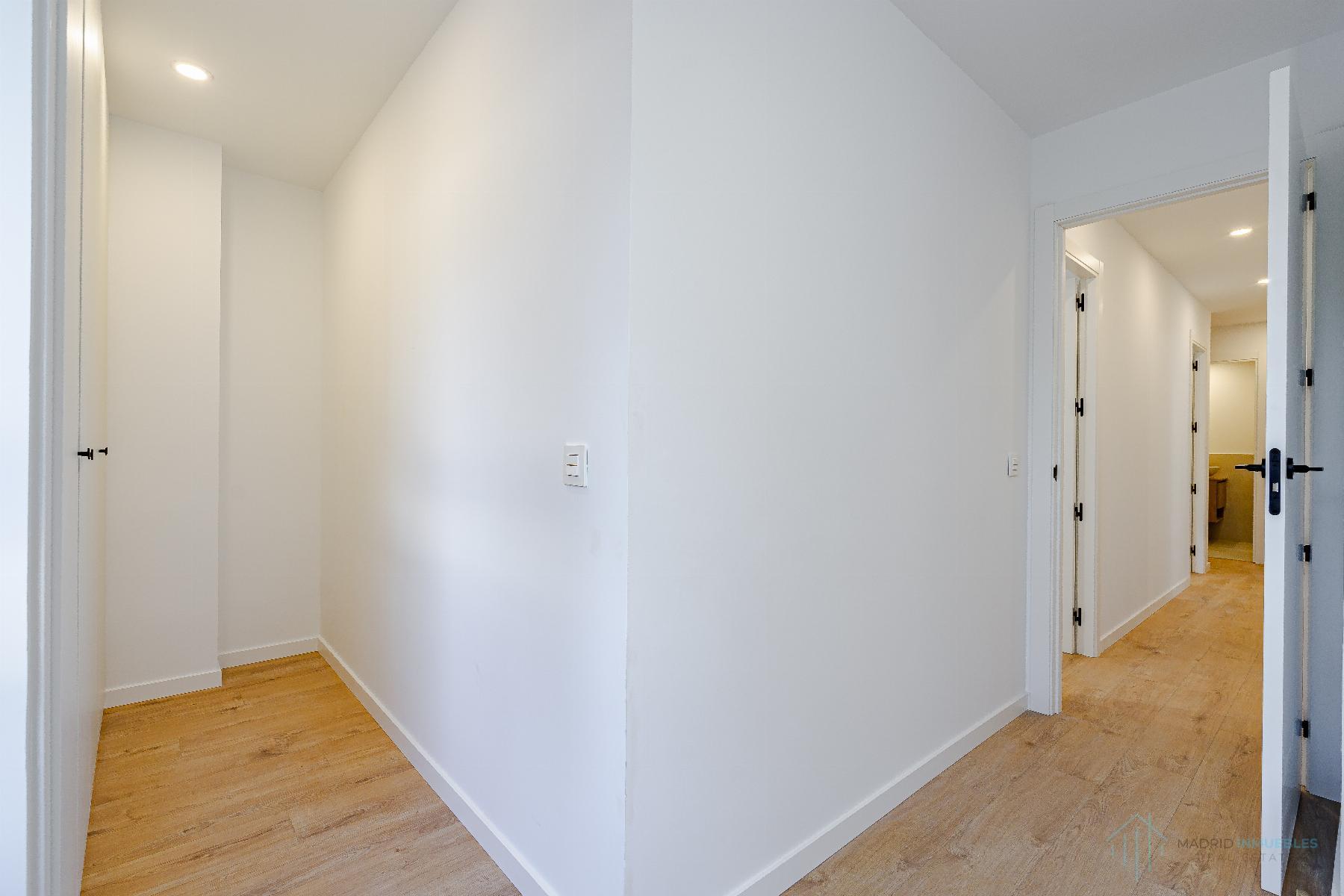 For sale of flat in Madrid