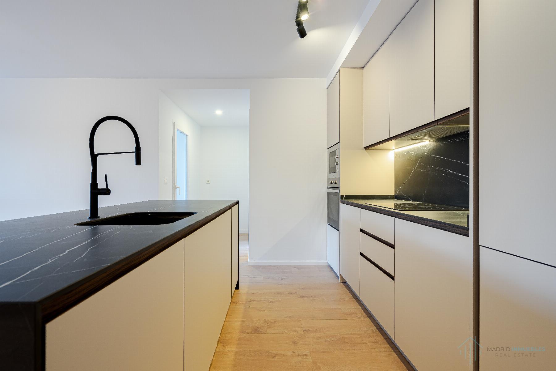 For sale of flat in Madrid