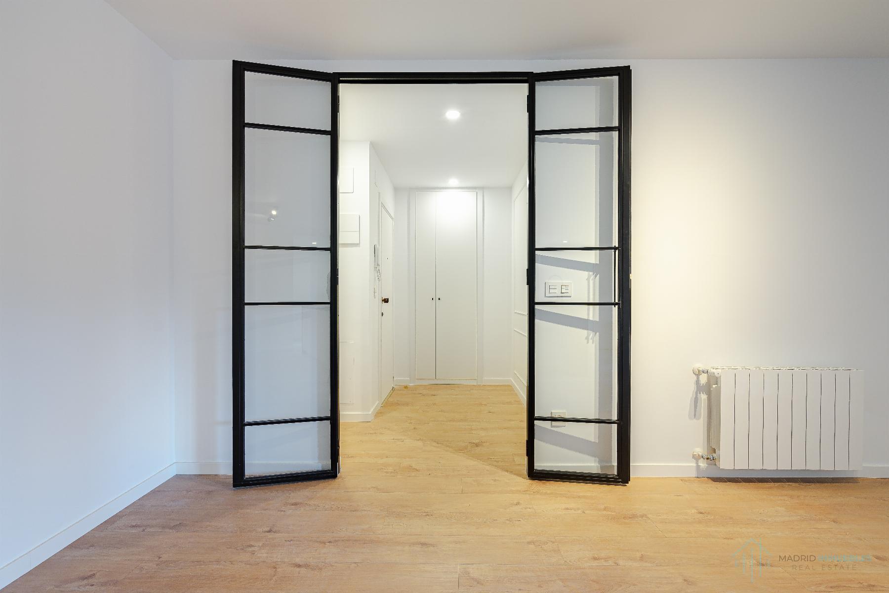 For sale of flat in Madrid