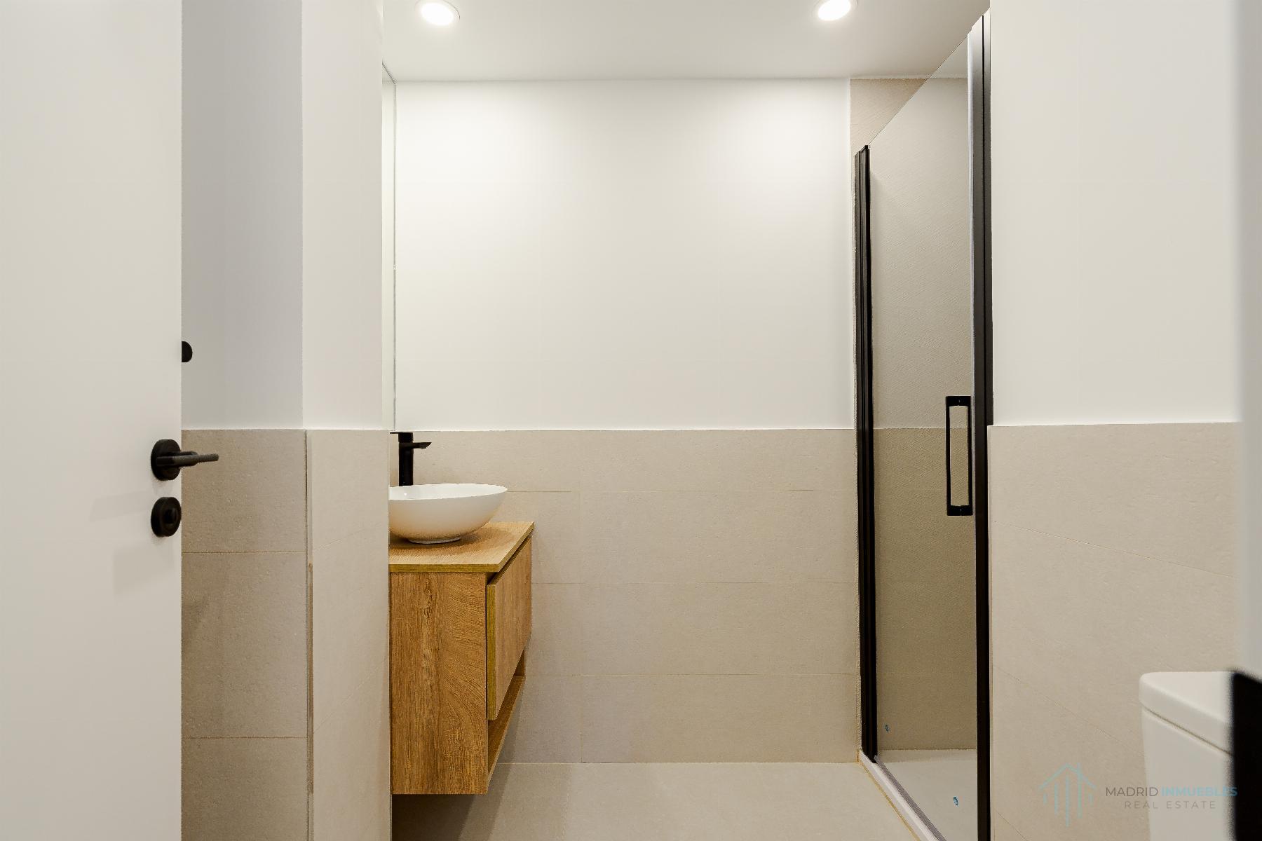 For sale of flat in Madrid