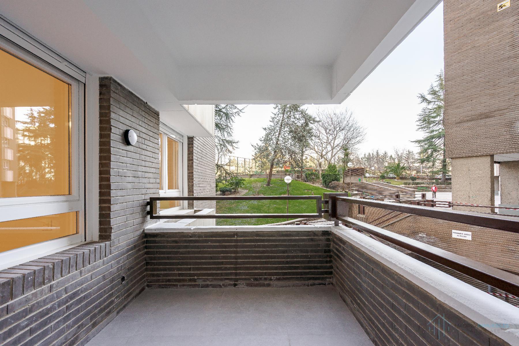 For sale of flat in Madrid