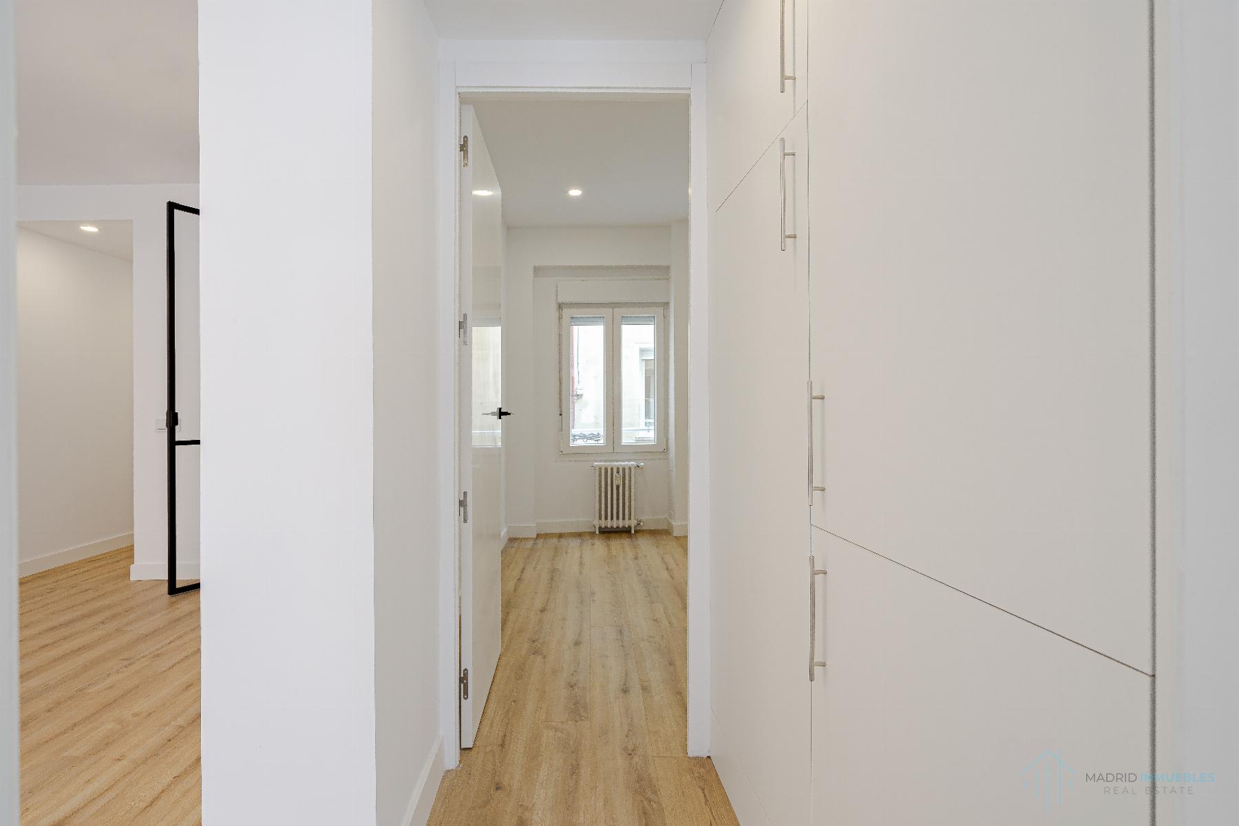 For sale of flat in Madrid