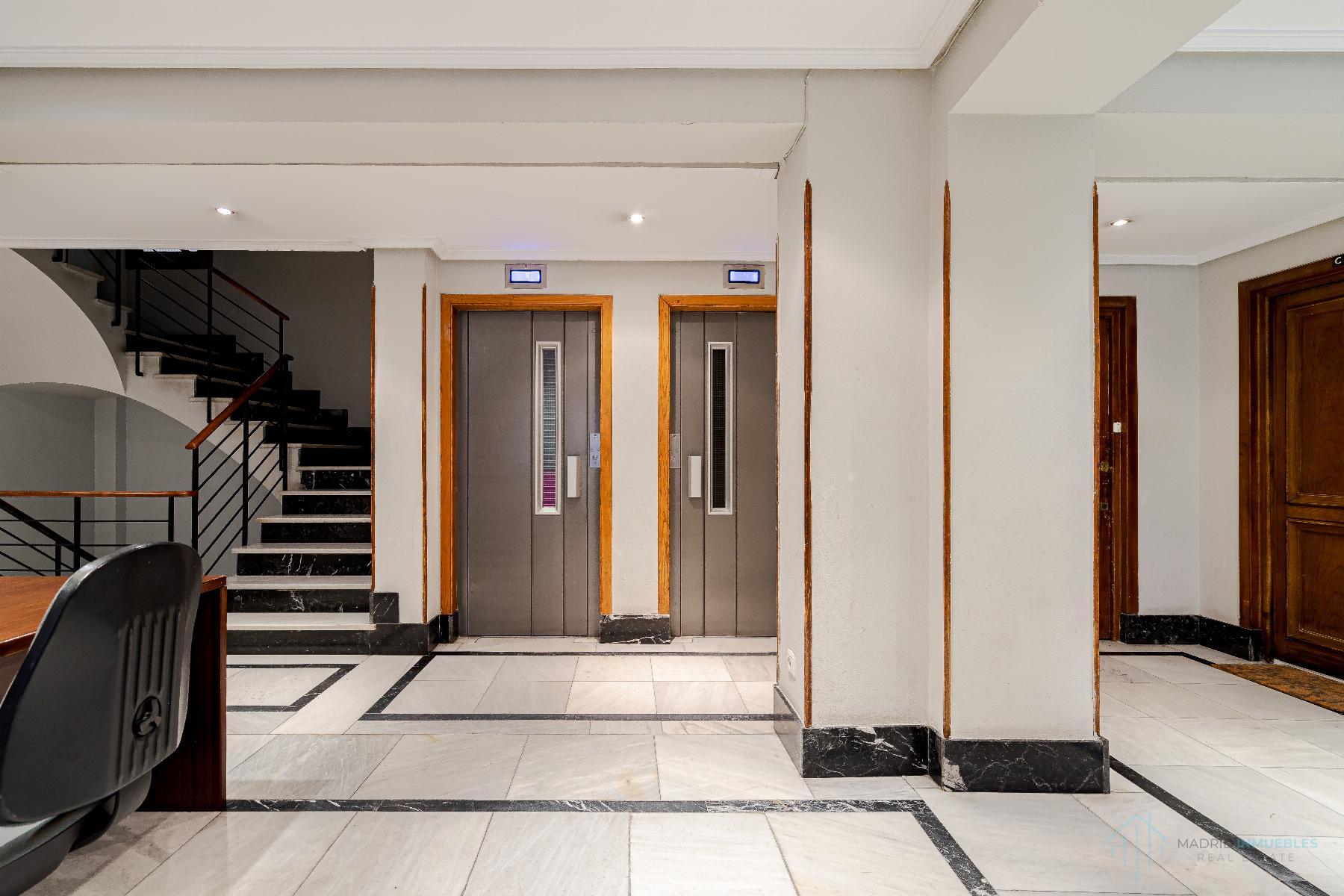 For sale of flat in Madrid