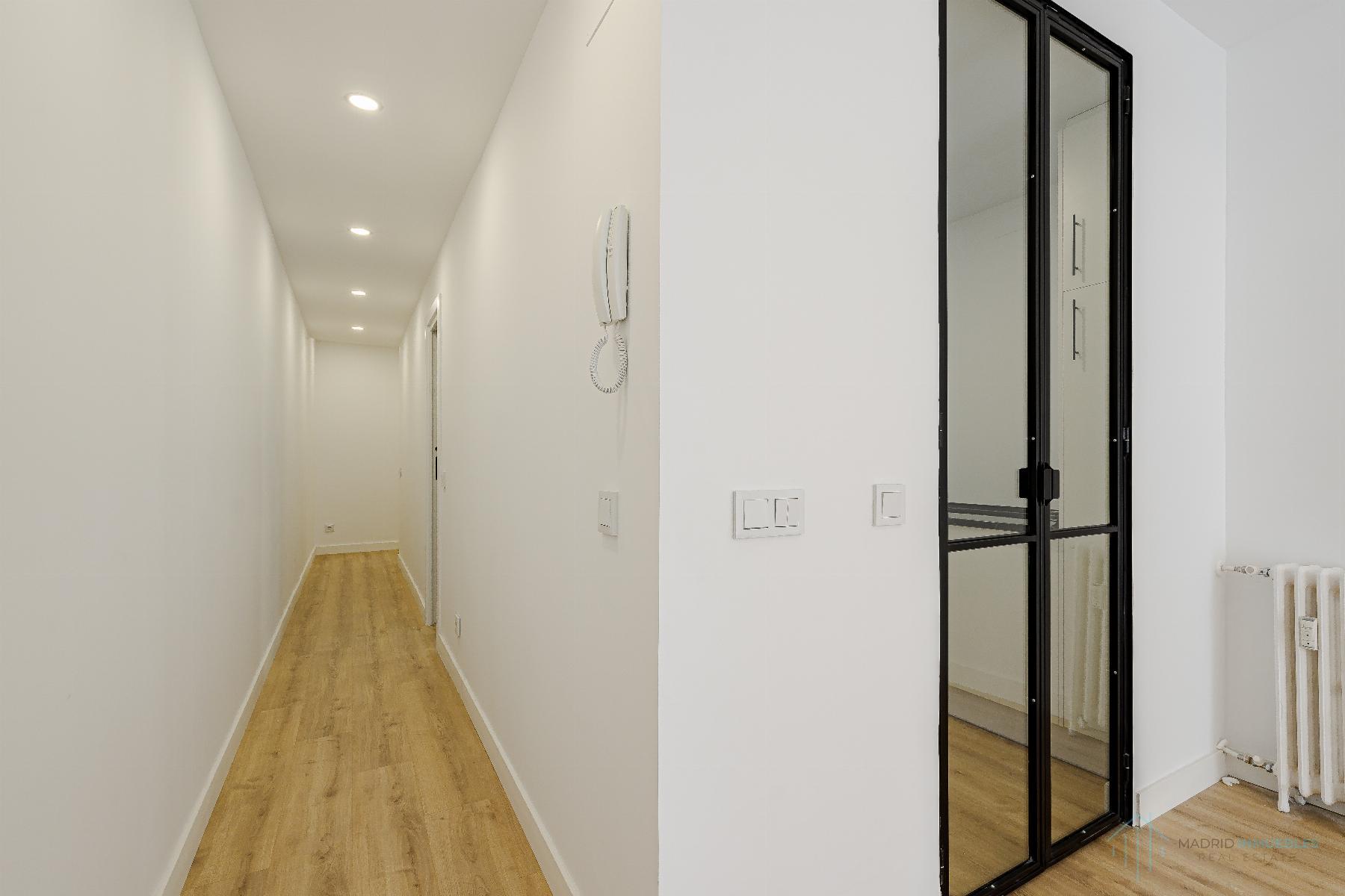 For sale of flat in Madrid
