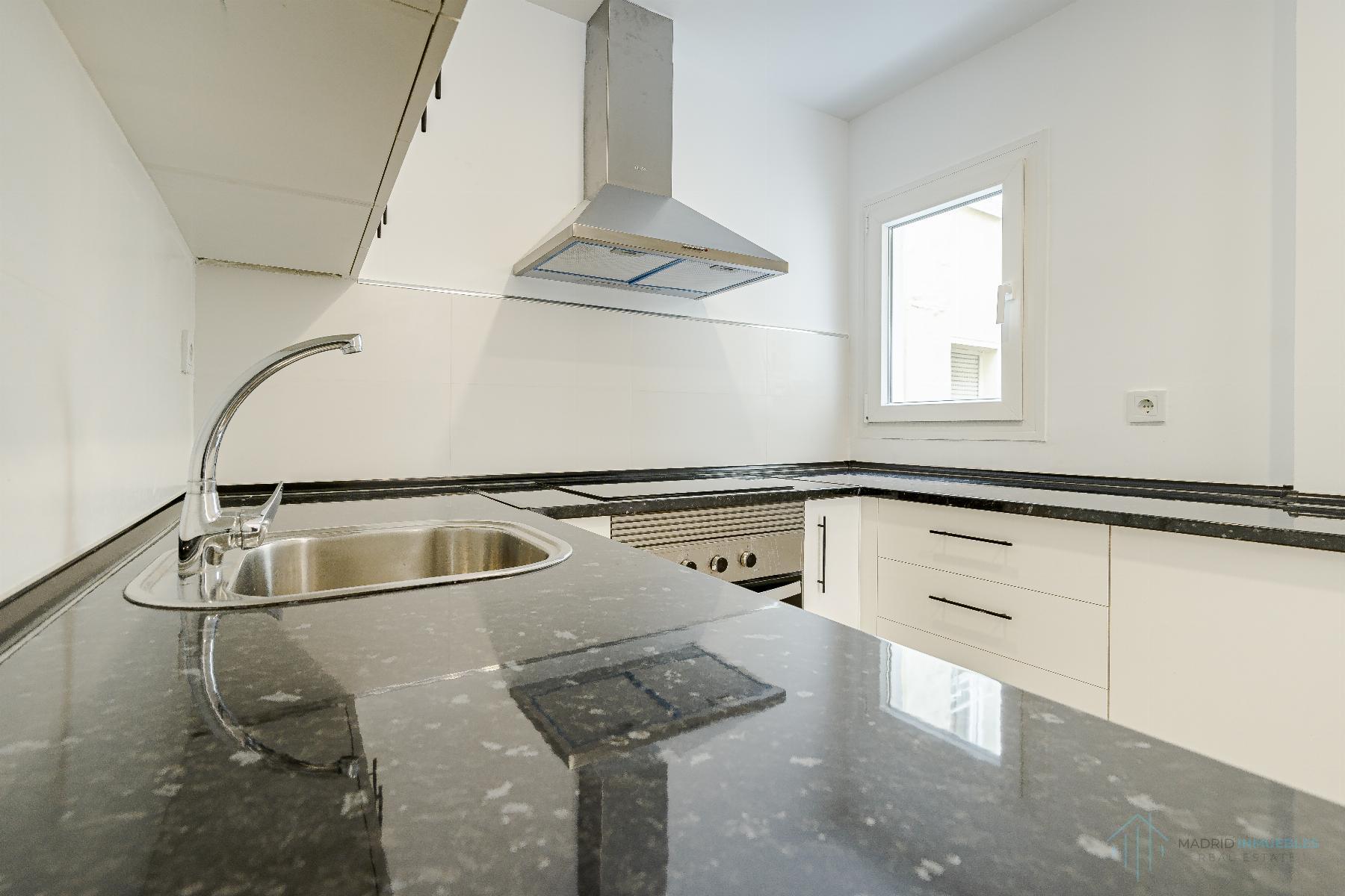 For sale of flat in Madrid