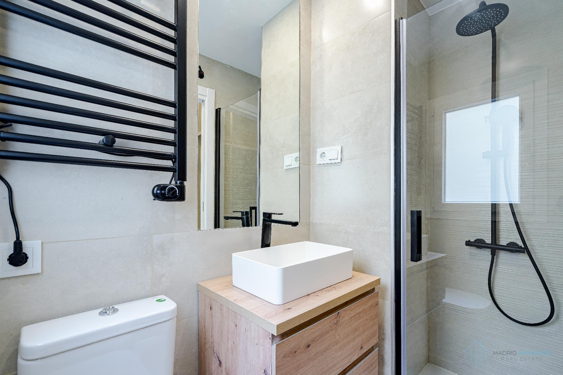 For sale of flat in Madrid