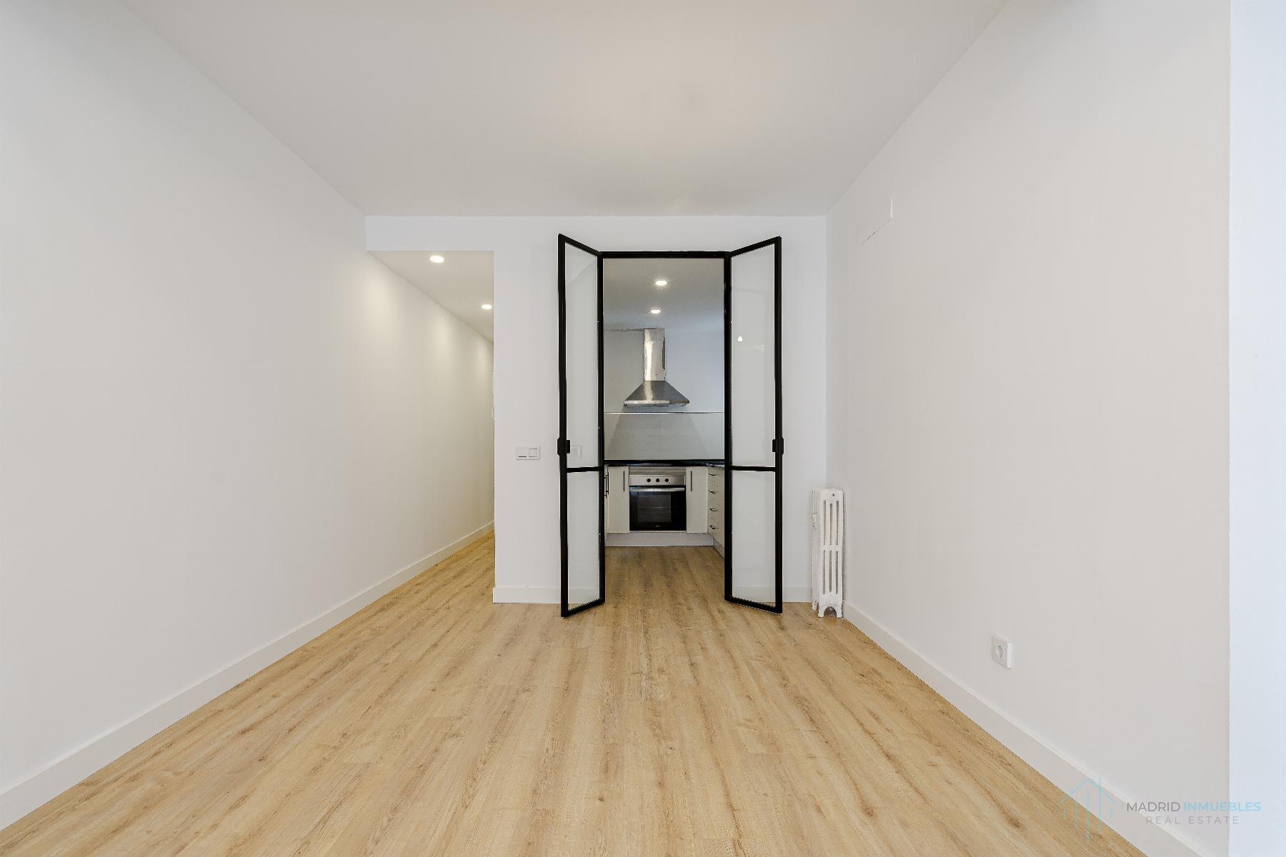 For sale of flat in Madrid