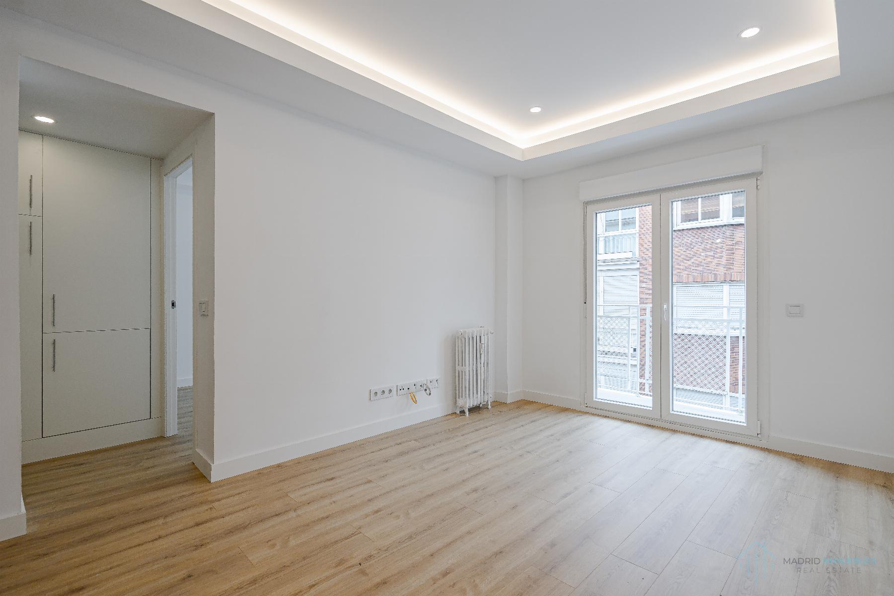 For sale of flat in Madrid