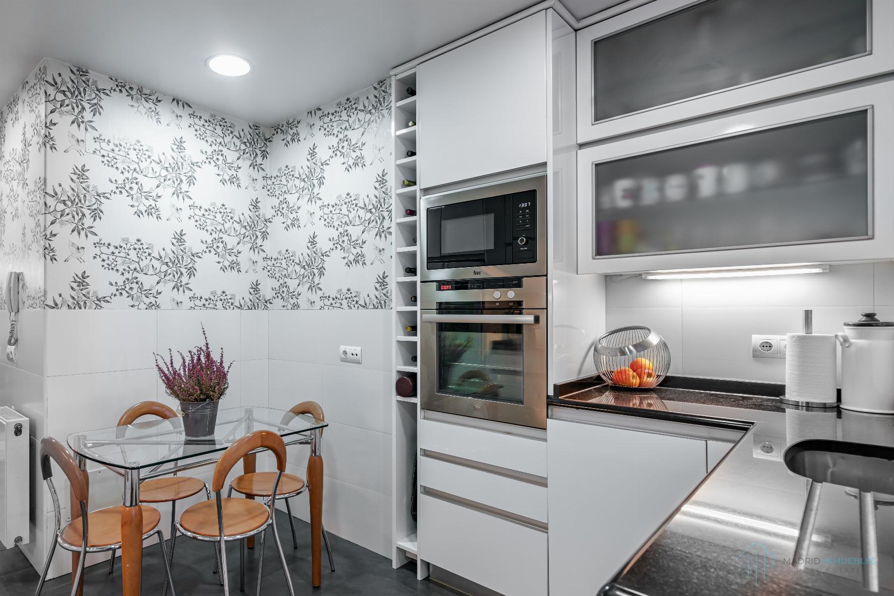 For sale of flat in Madrid