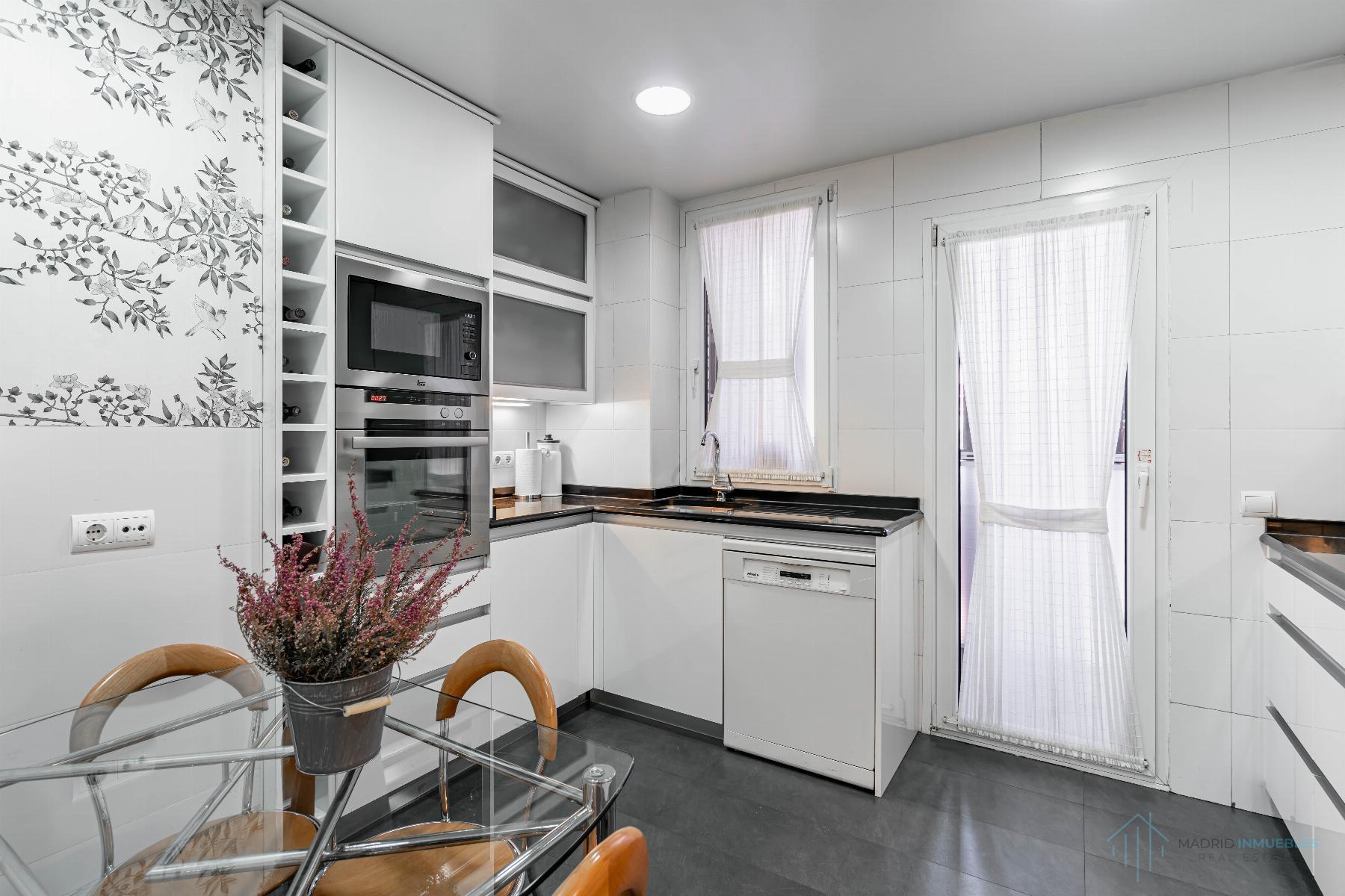 For sale of flat in Madrid